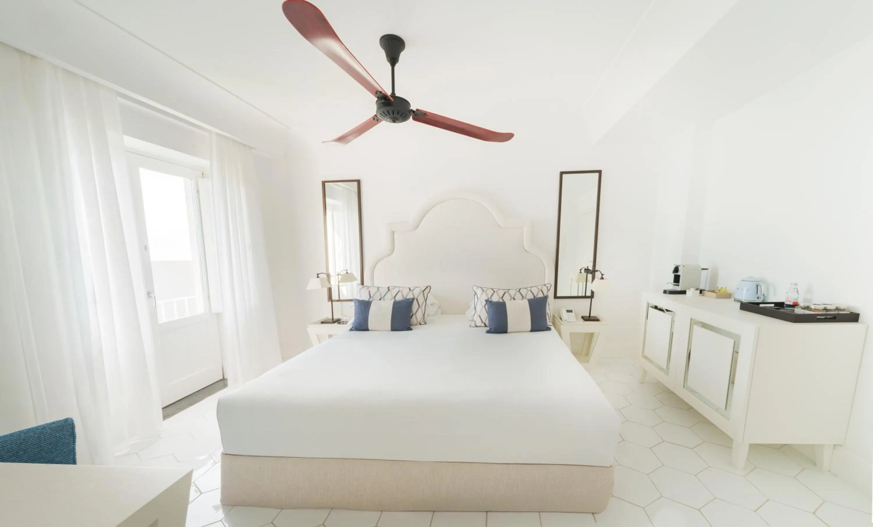 Bed in Furore Grand Hotel