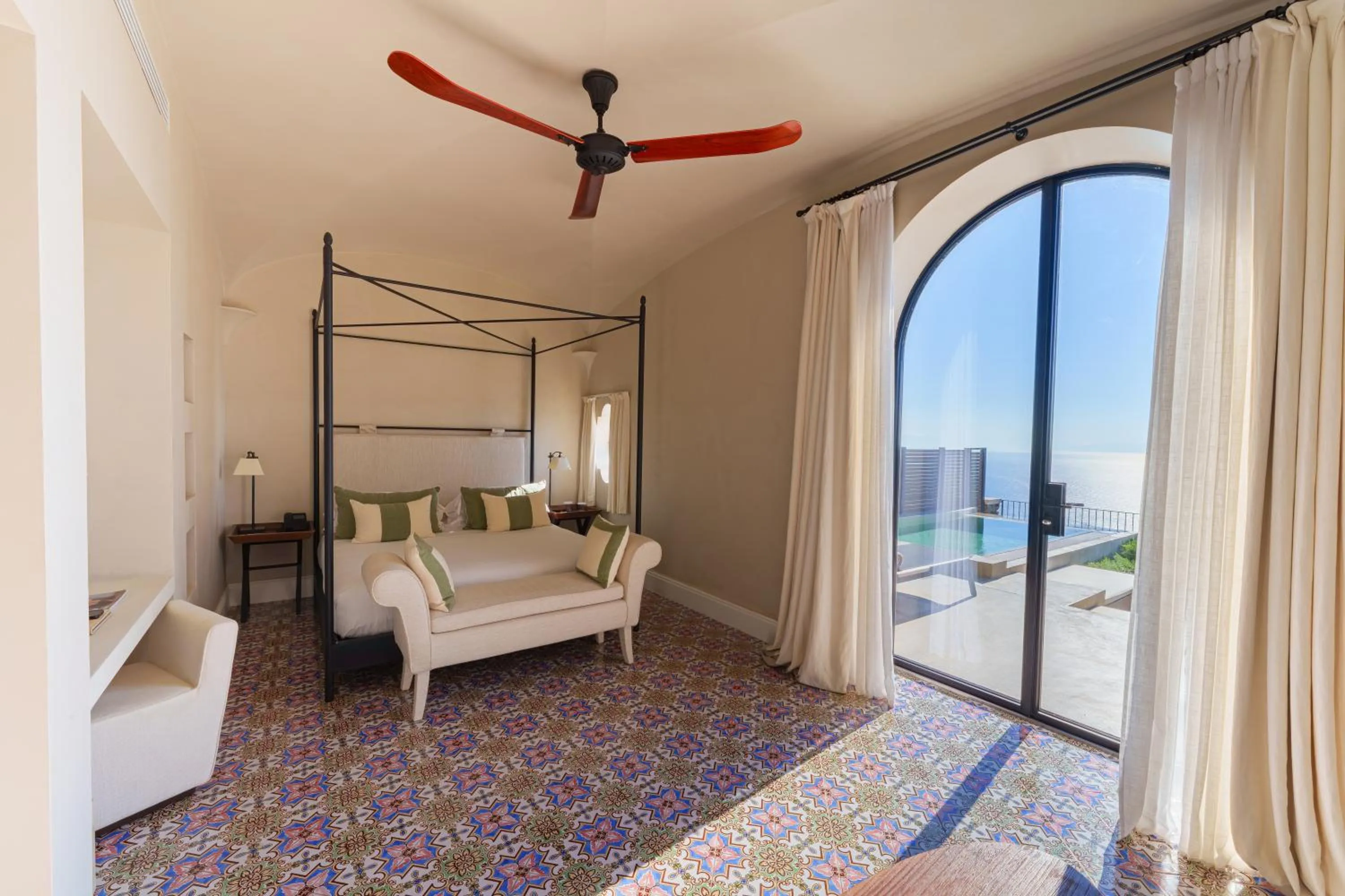 Bed in Furore Grand Hotel