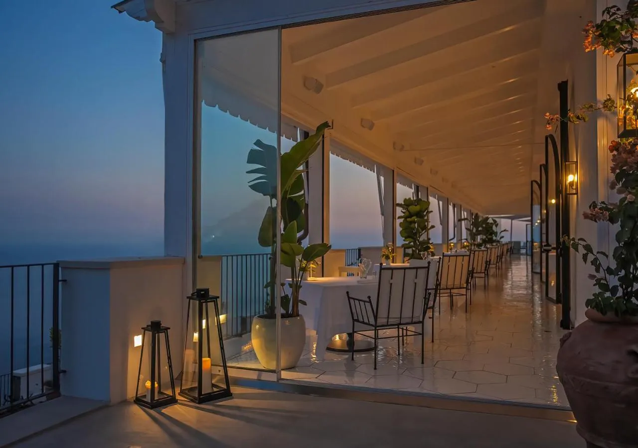 Restaurant/places to eat in Furore Grand Hotel