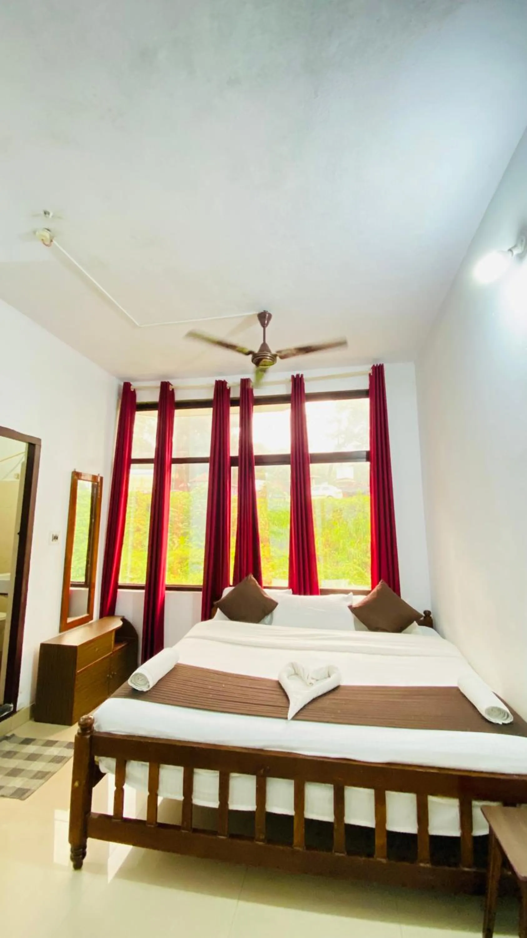 Bed in Hotel Caveri Inn