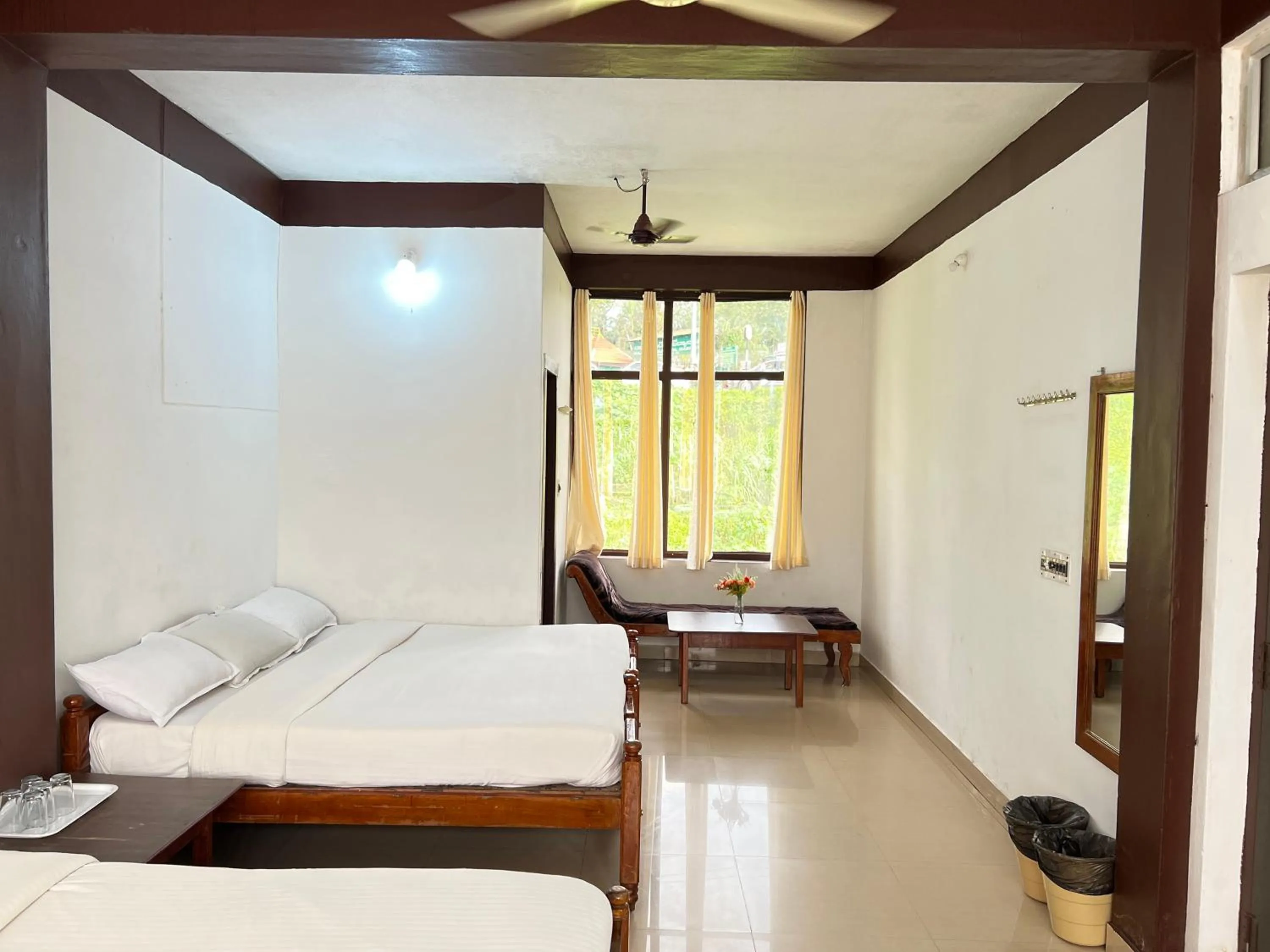Bed in Hotel Caveri Inn
