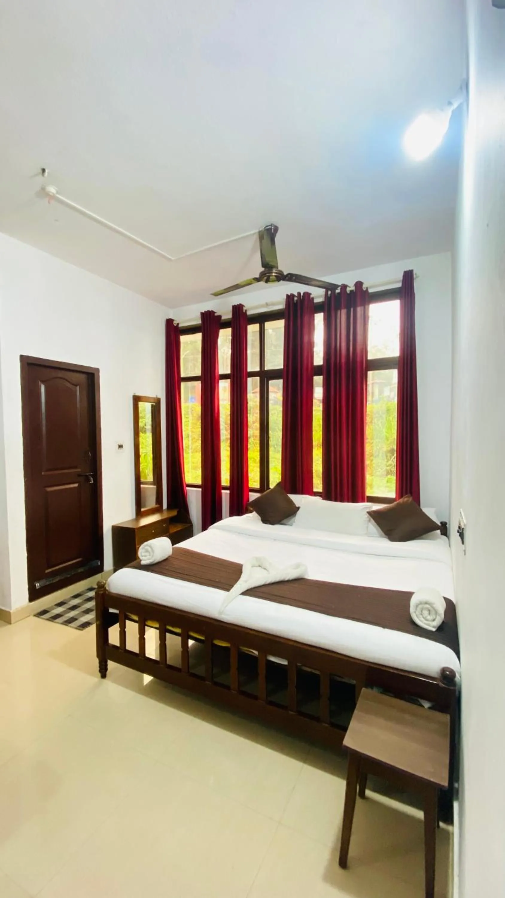 Bed in Hotel Caveri Inn