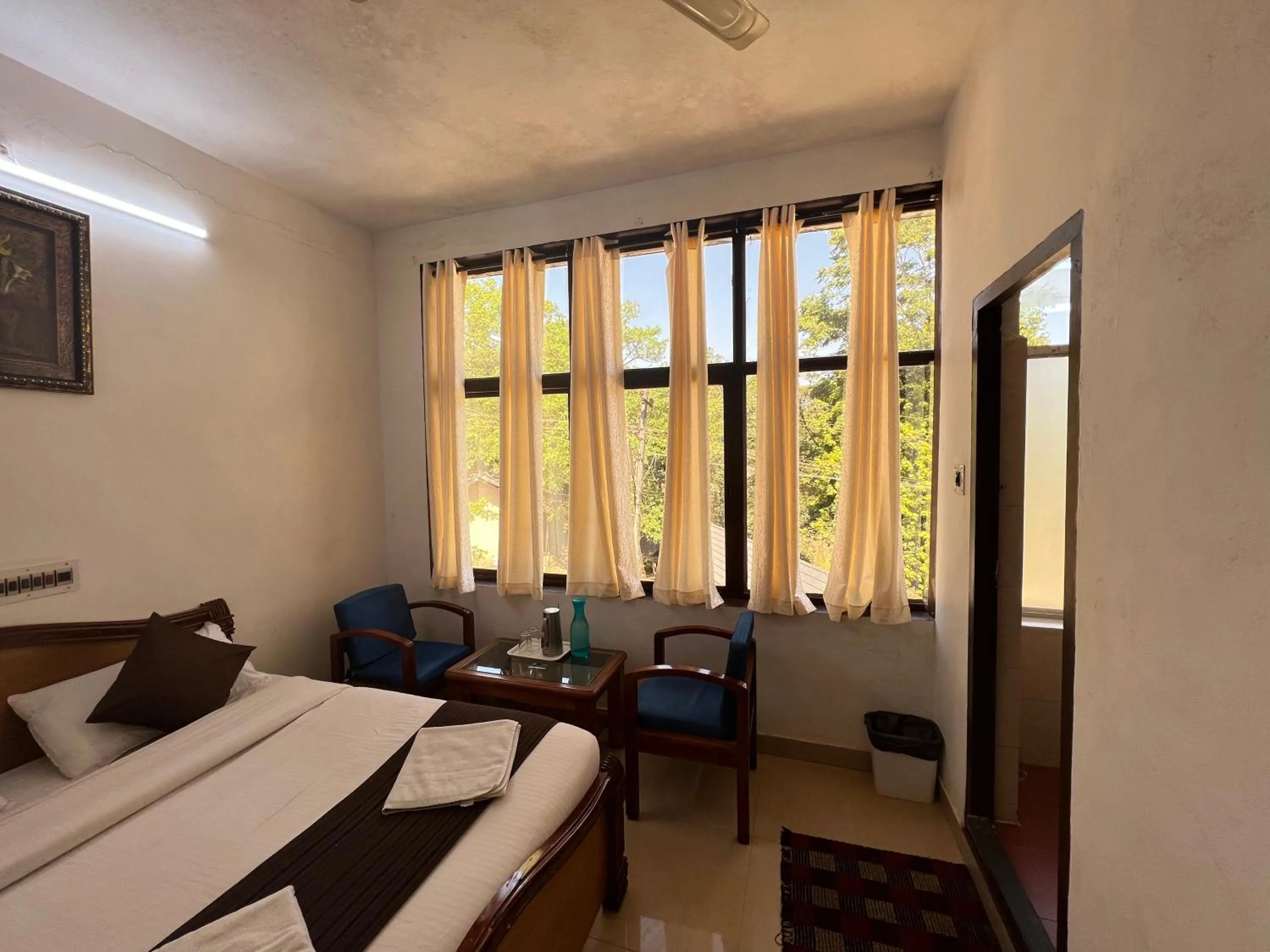 Bed in Hotel Caveri Inn