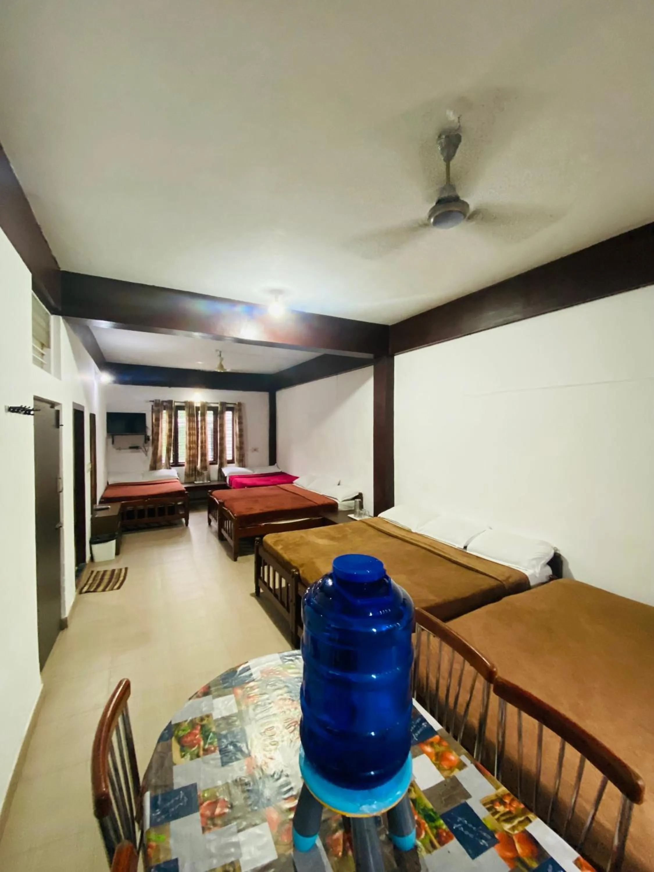 Bed in Hotel Caveri Inn