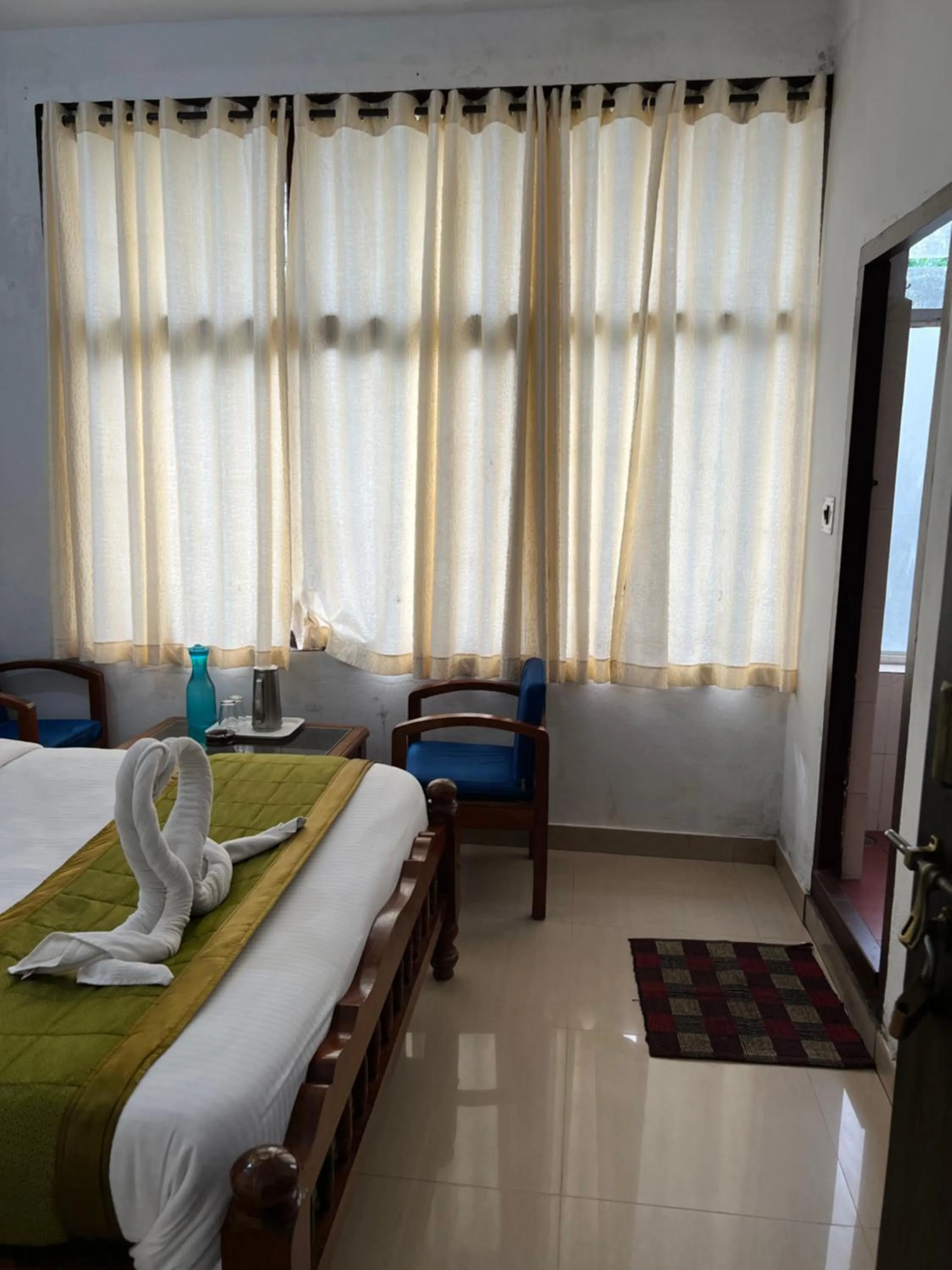 Bed in Hotel Caveri Inn
