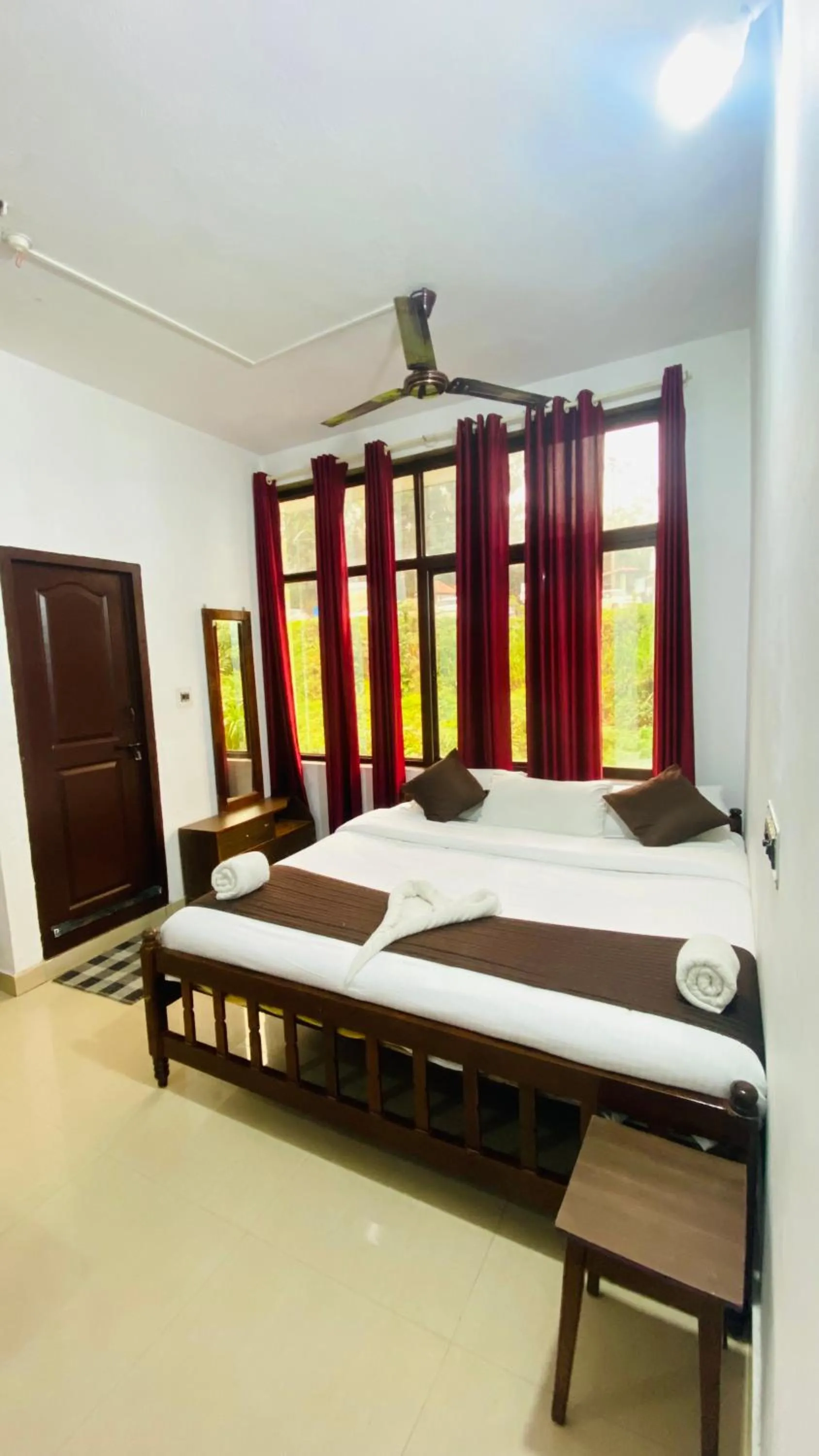 Bed in Hotel Caveri Inn