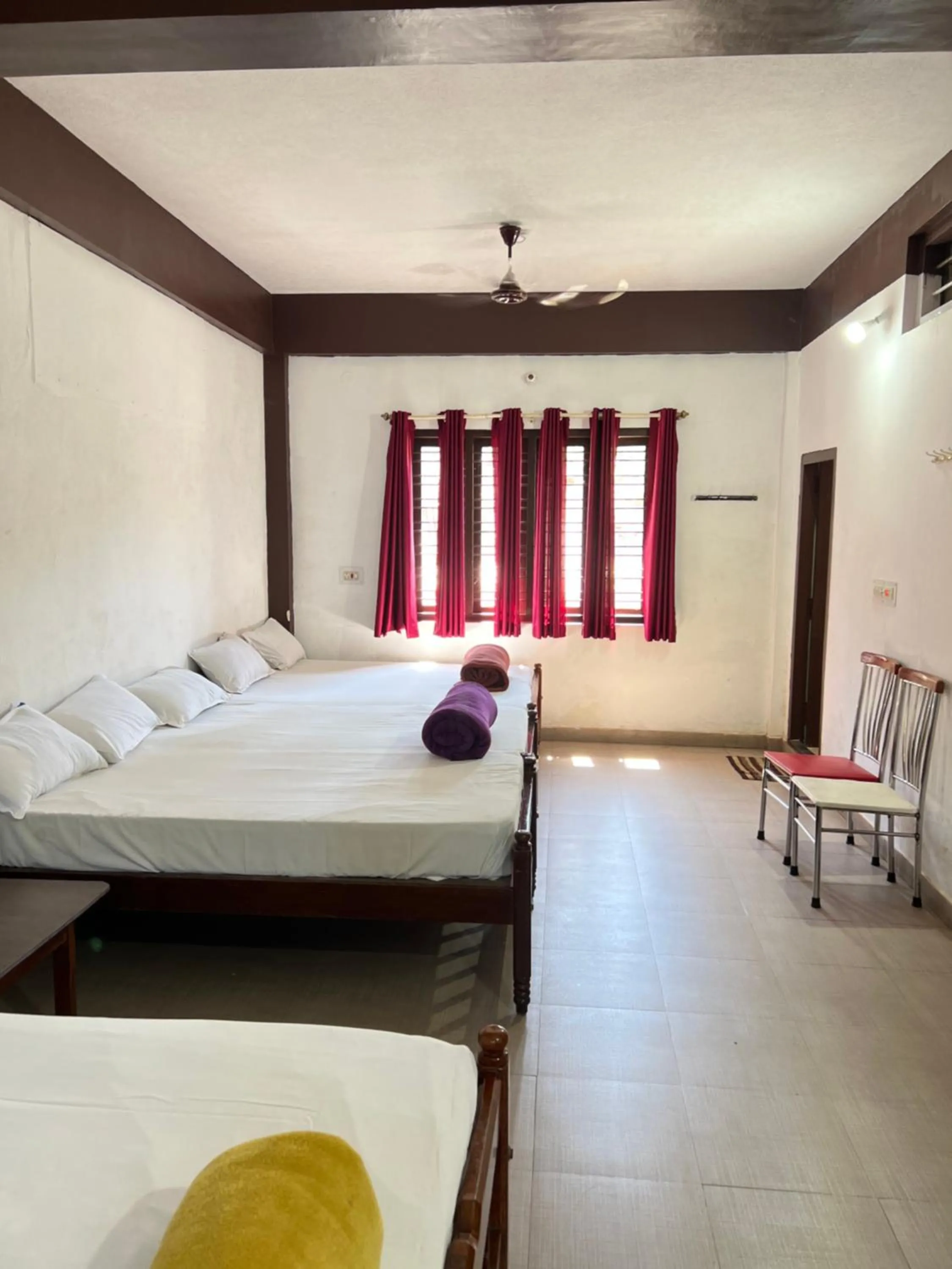 Bed in Hotel Caveri Inn