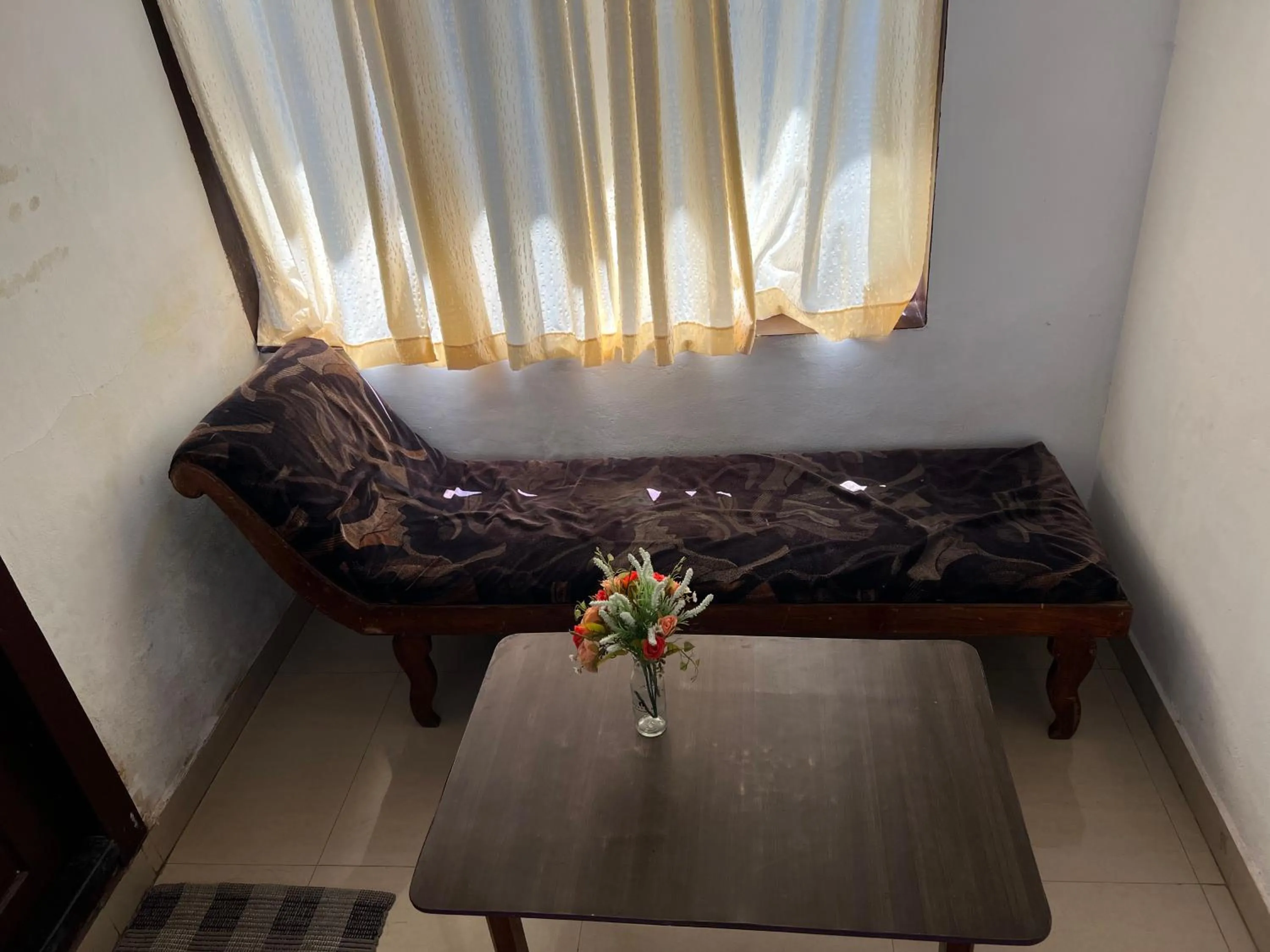 Hotel Caveri Inn