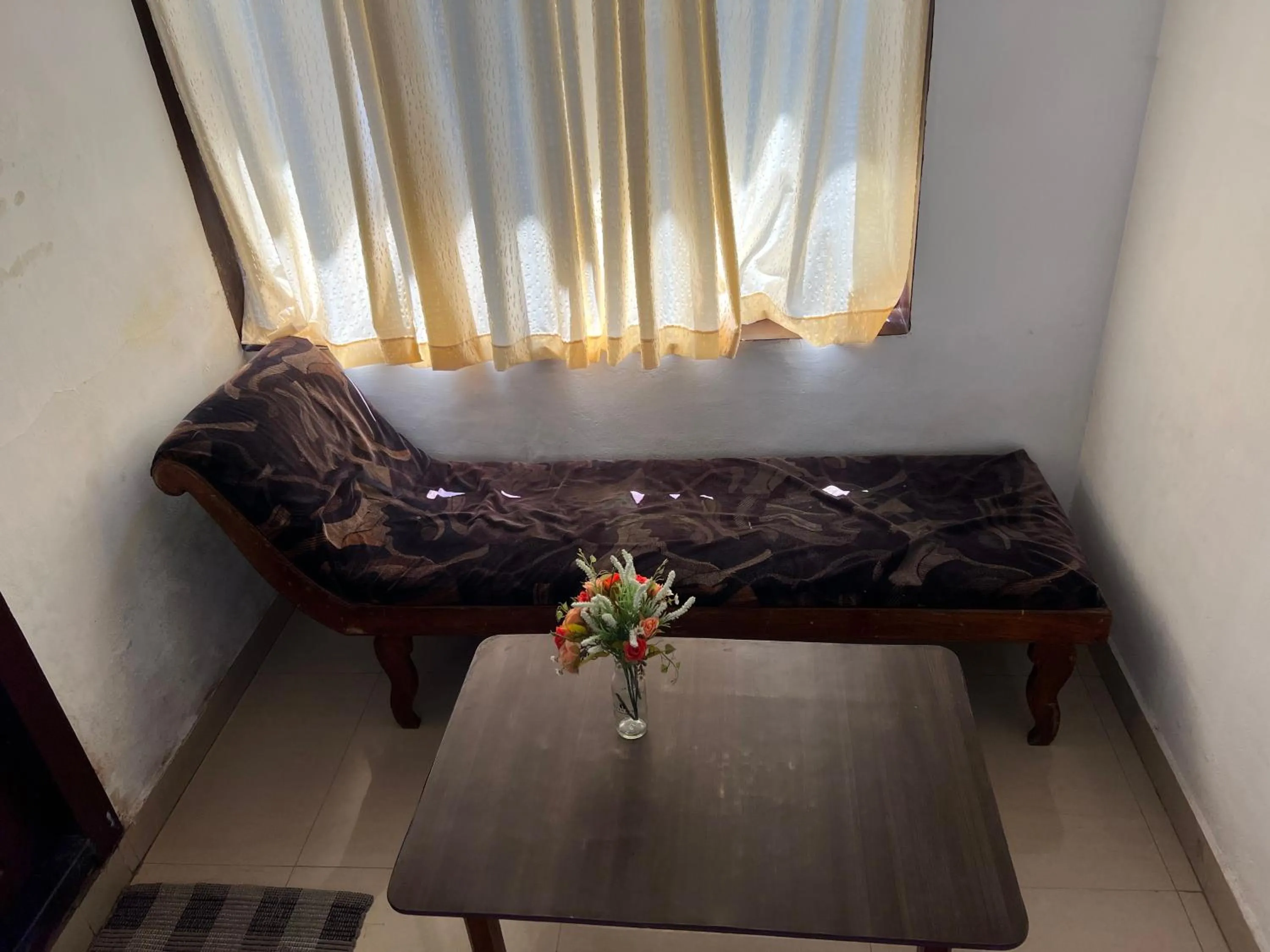Hotel Caveri Inn