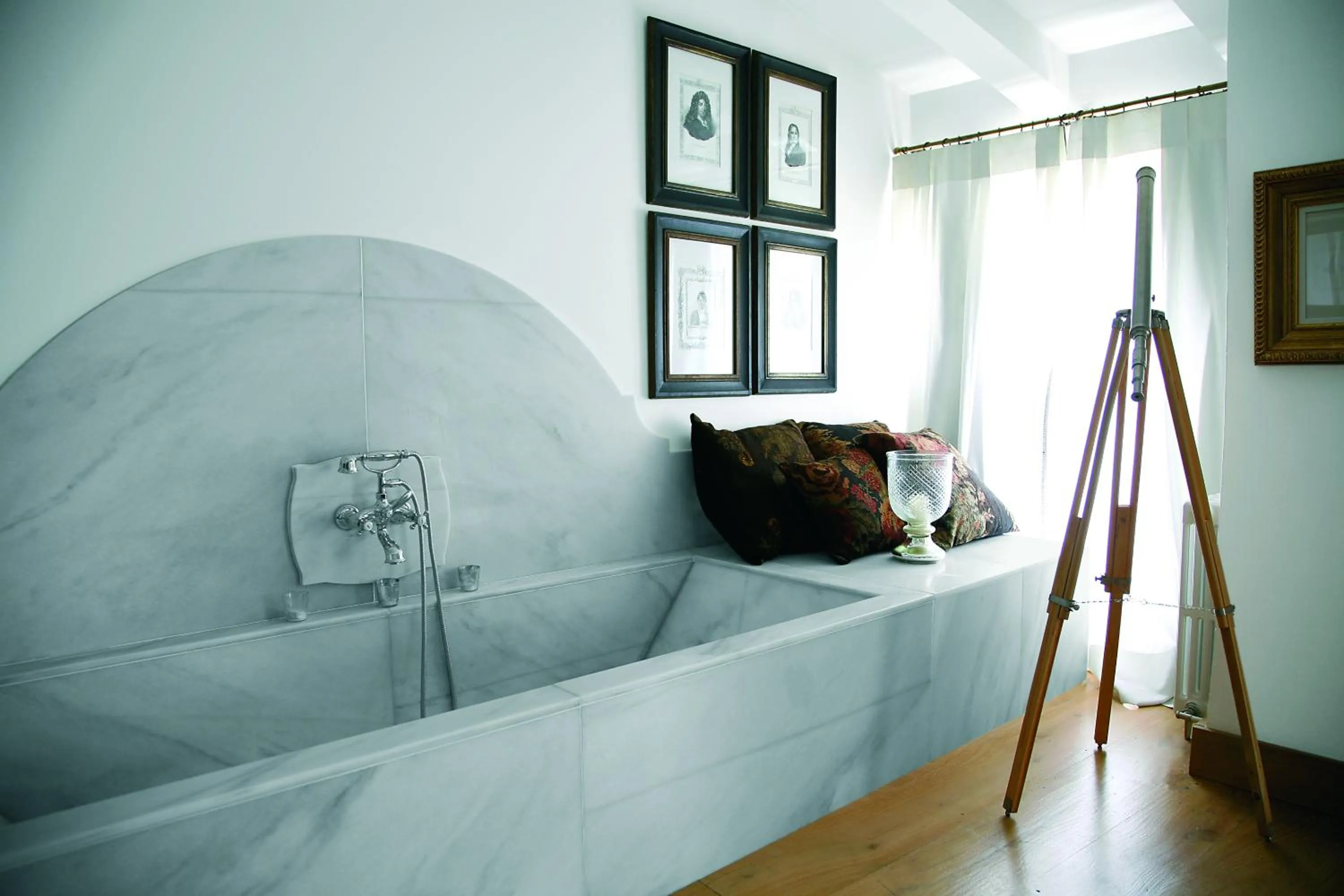 Bathroom, Bed in Hotel La Malcontenta