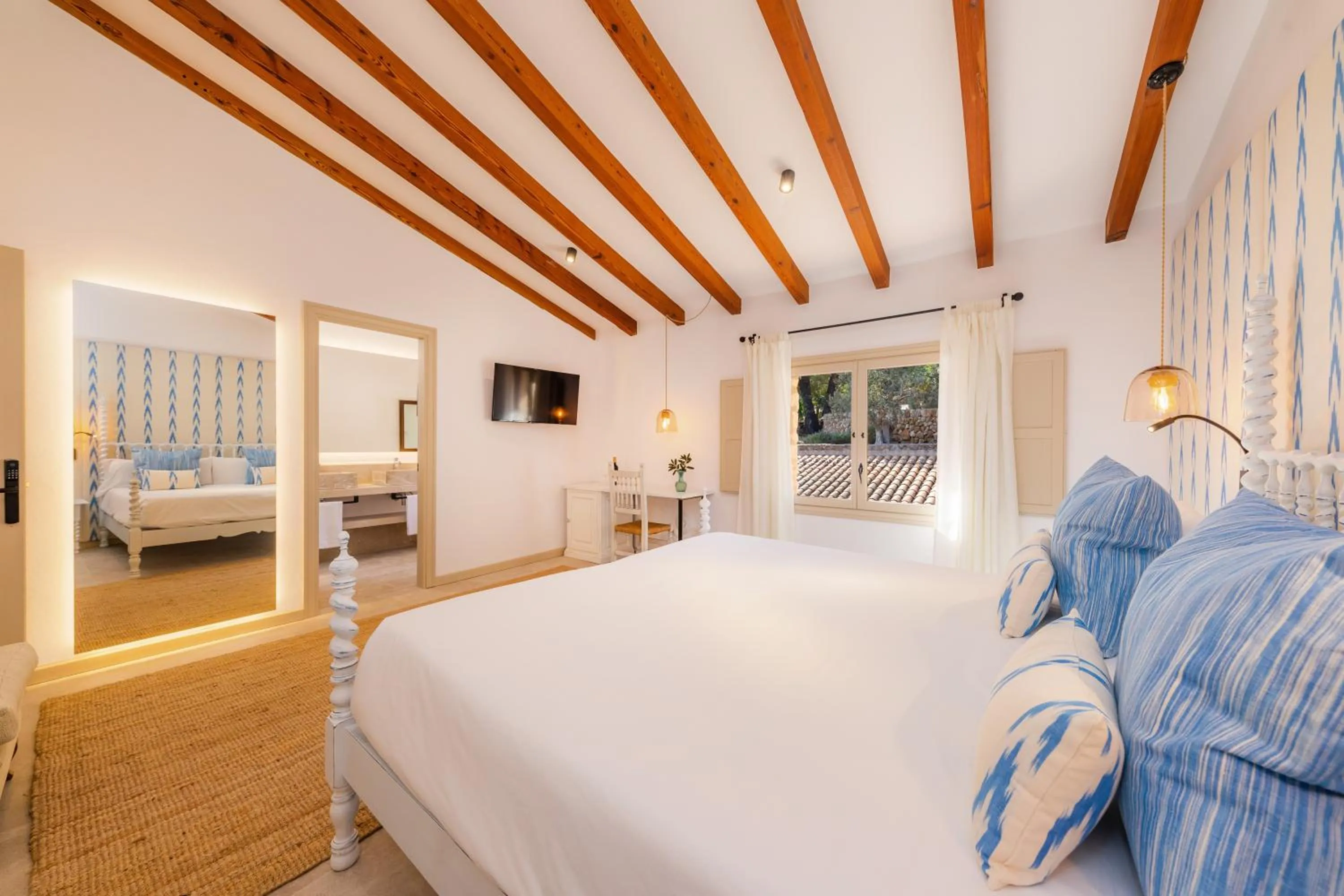 Photo of the whole room in Finca Albellons