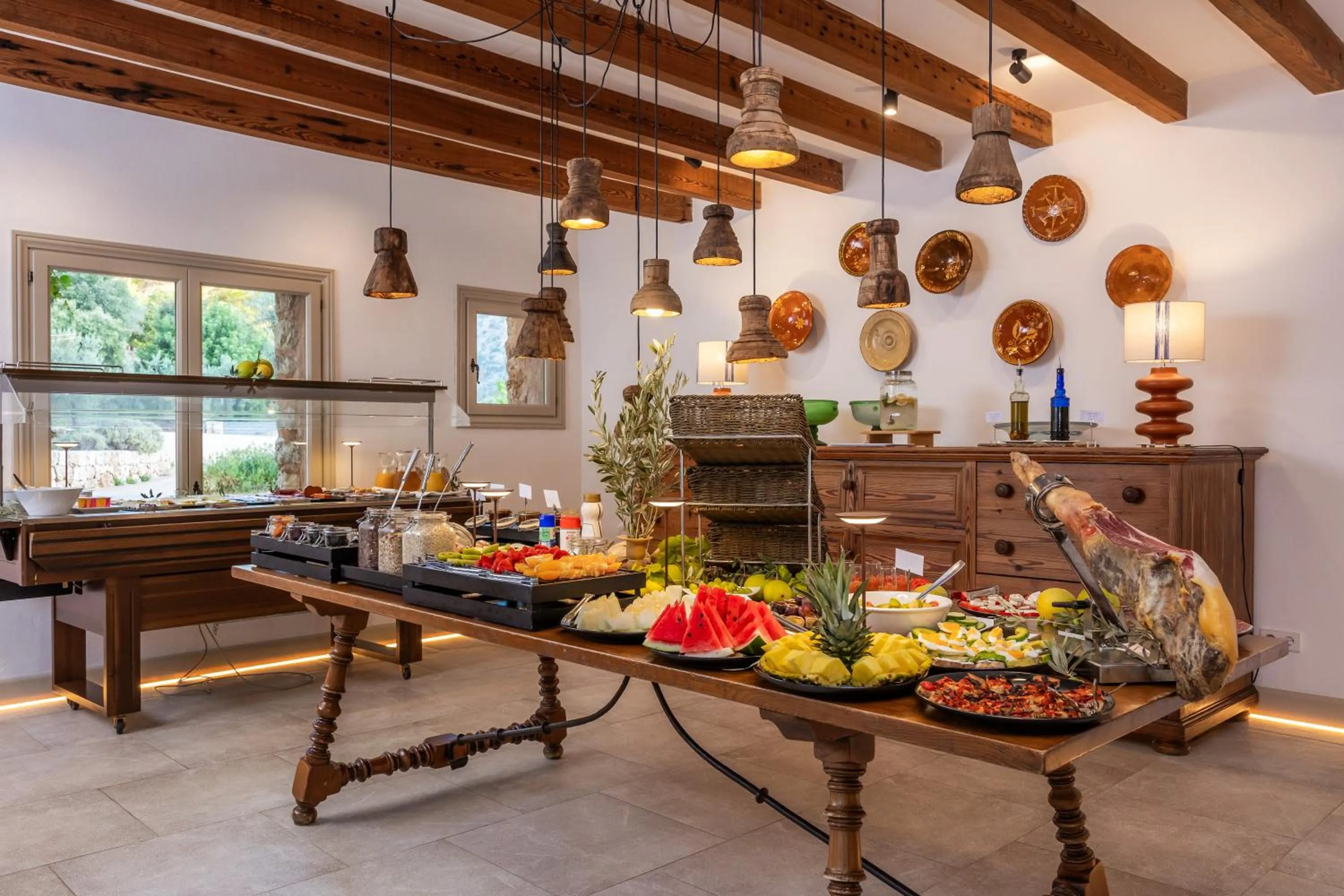 Breakfast in Finca Albellons