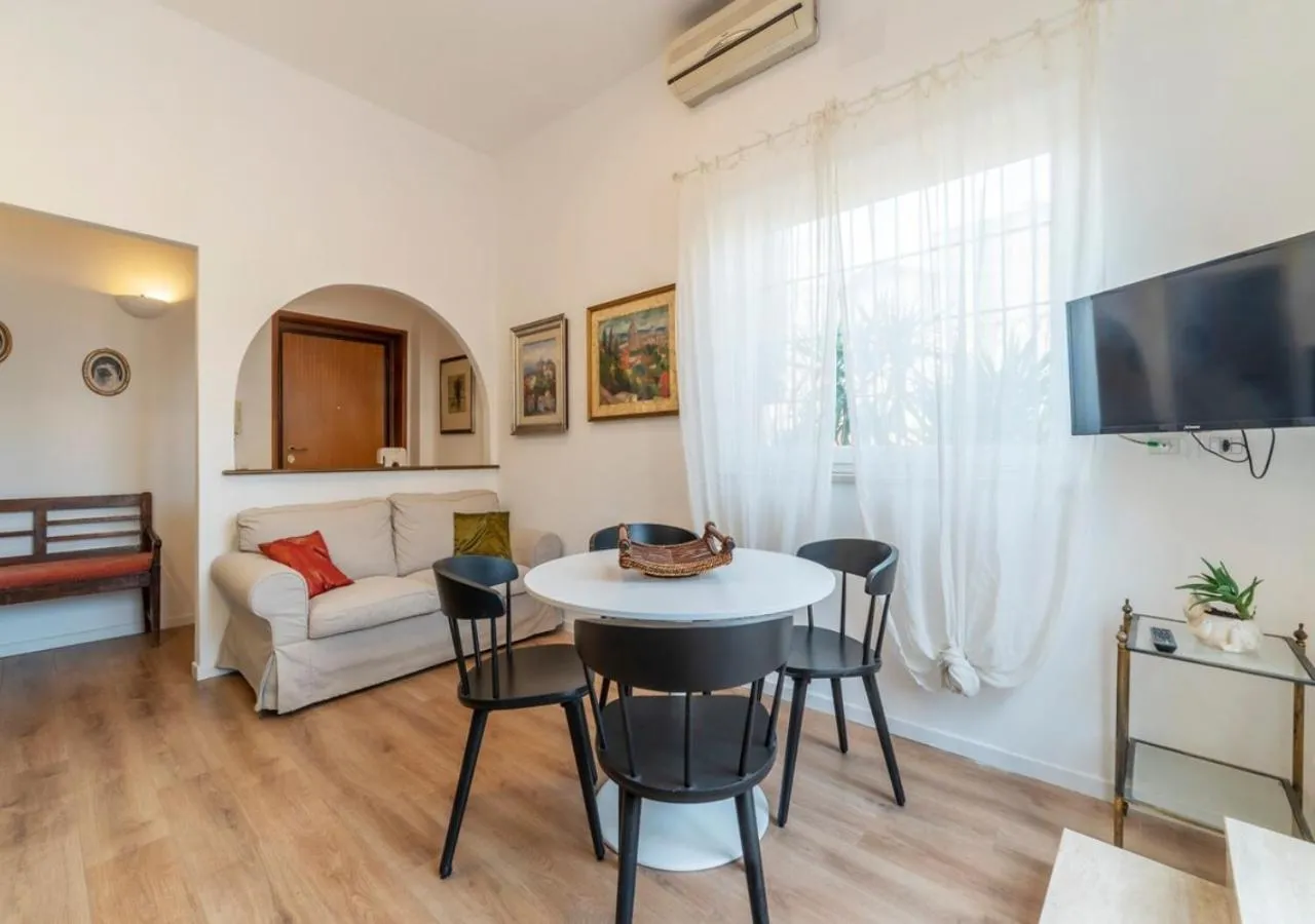 Elegant, with Private Terrace next to the Vatican