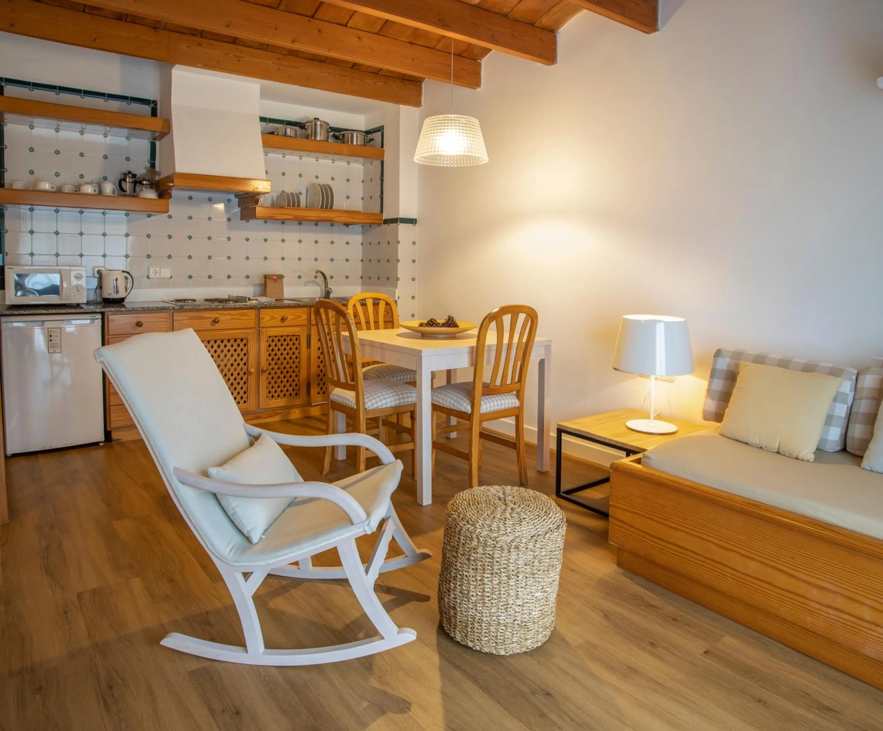 Kitchen or kitchenette in Es Baulo Petit Hotel