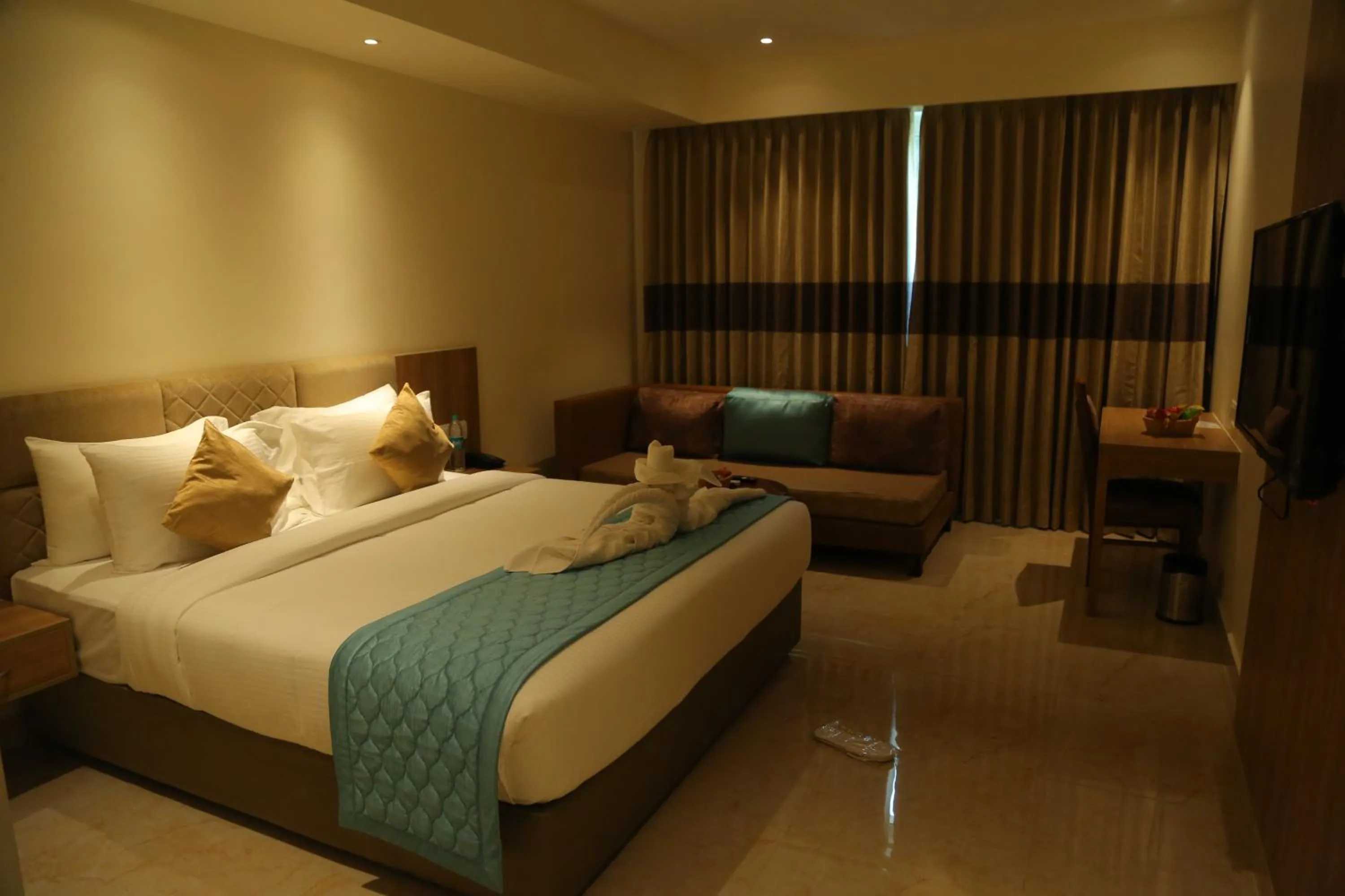 Bed in Misty Ocean - A Bergamont Group of Hotel