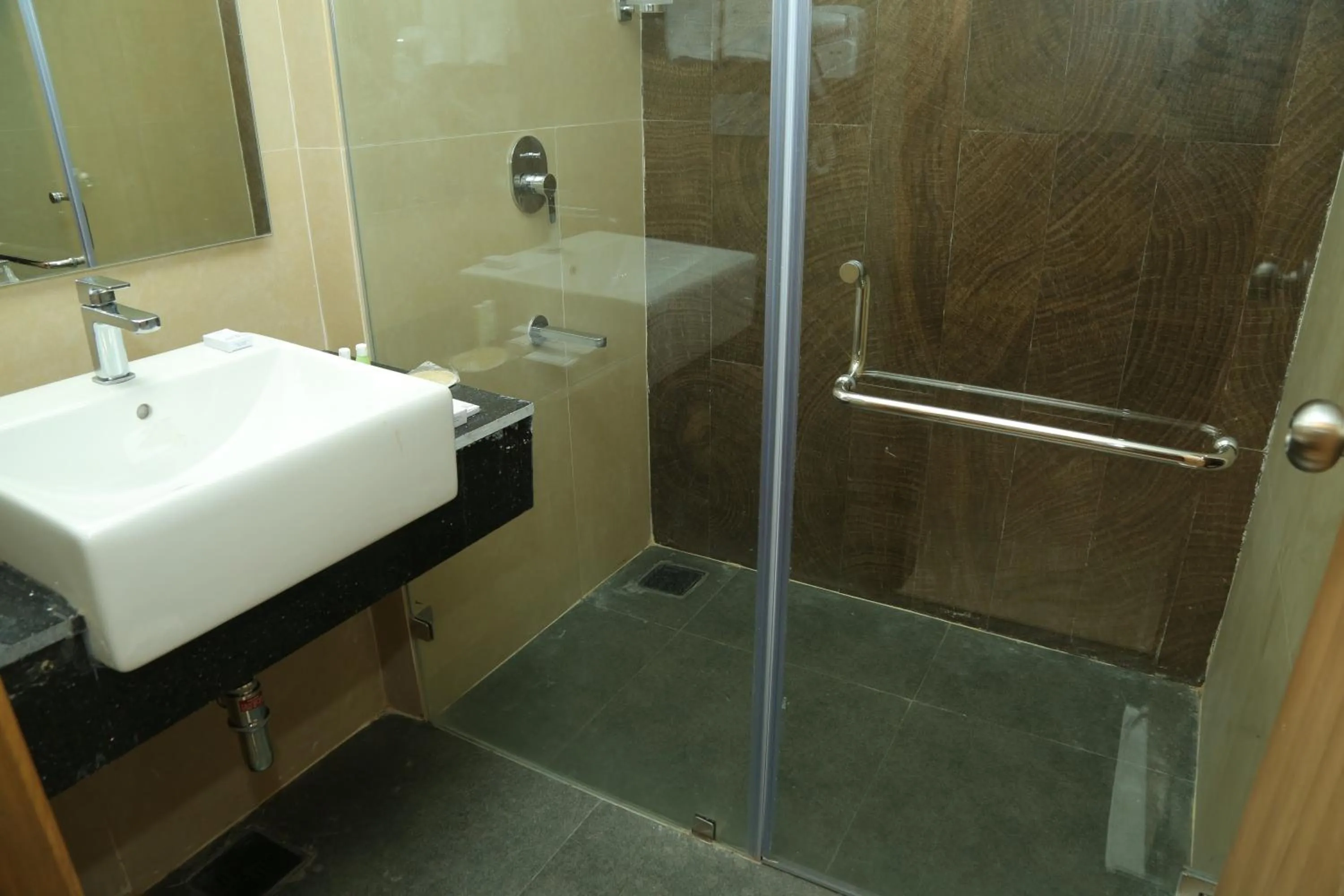 Bathroom in Misty Ocean - A Bergamont Group of Hotel