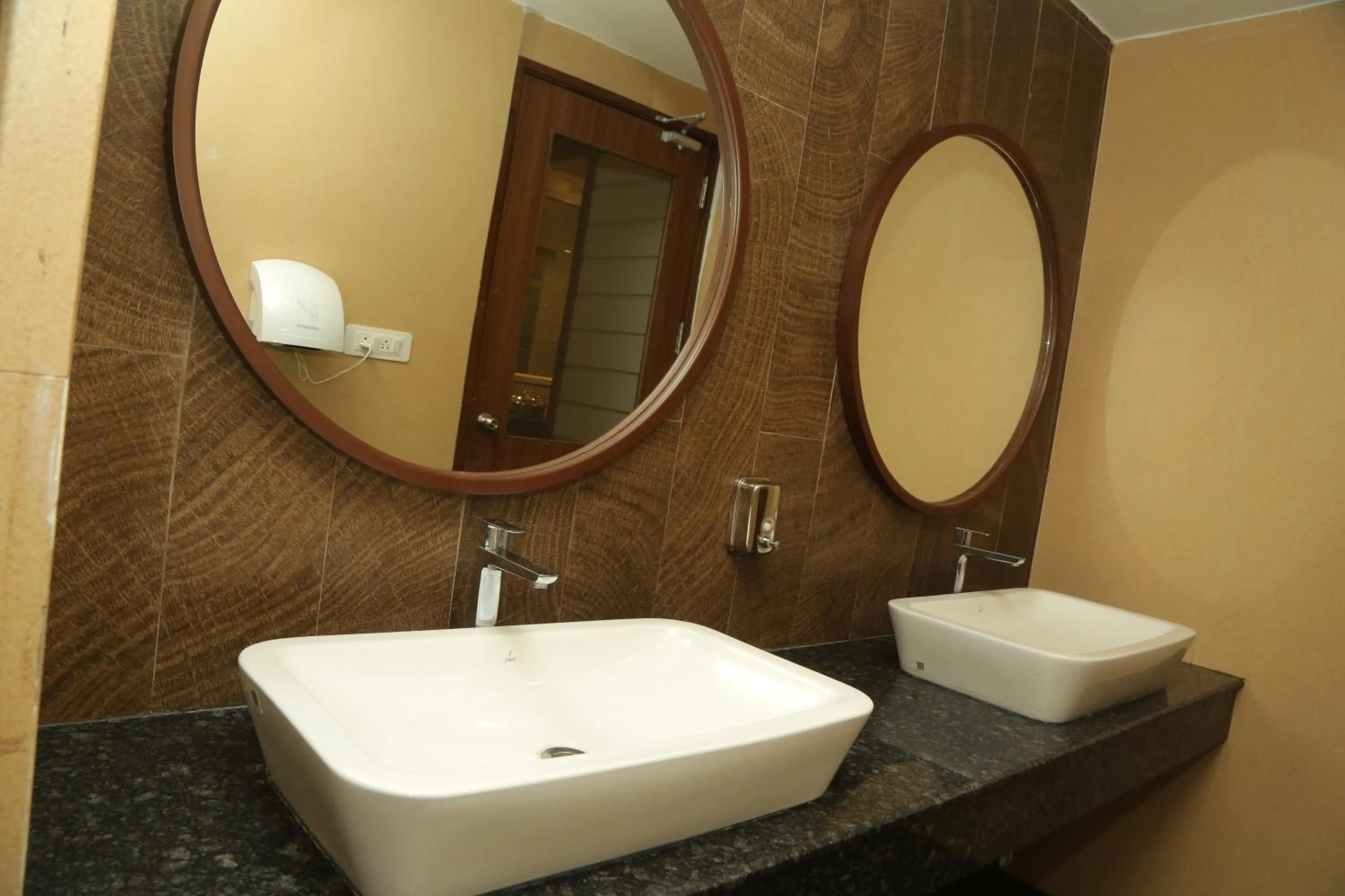 Bathroom in Misty Ocean - A Bergamont Group of Hotel