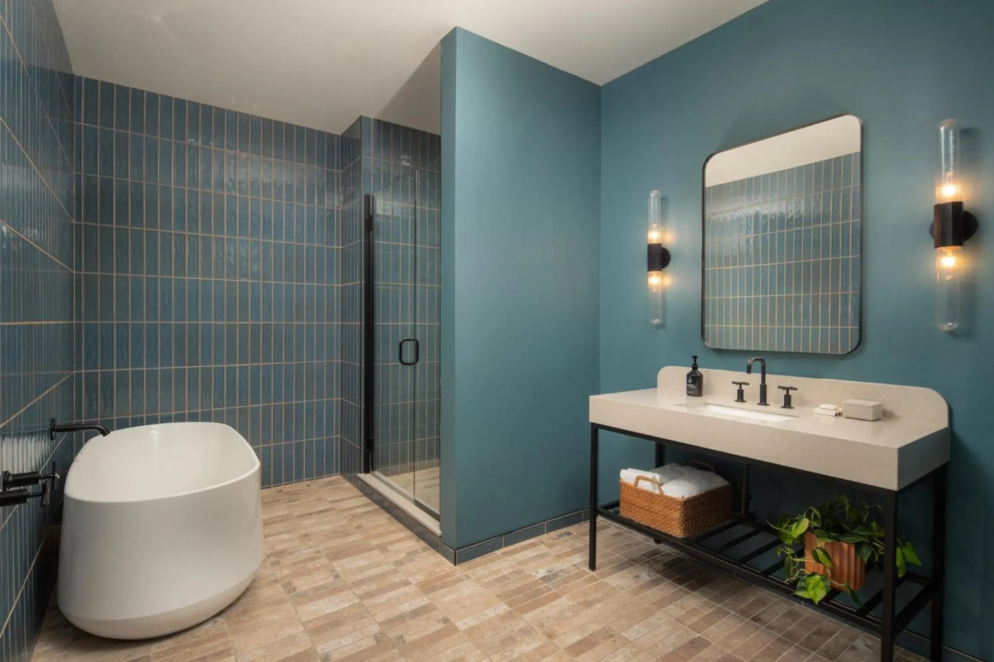 Photo of the whole room in The Junto Hotel