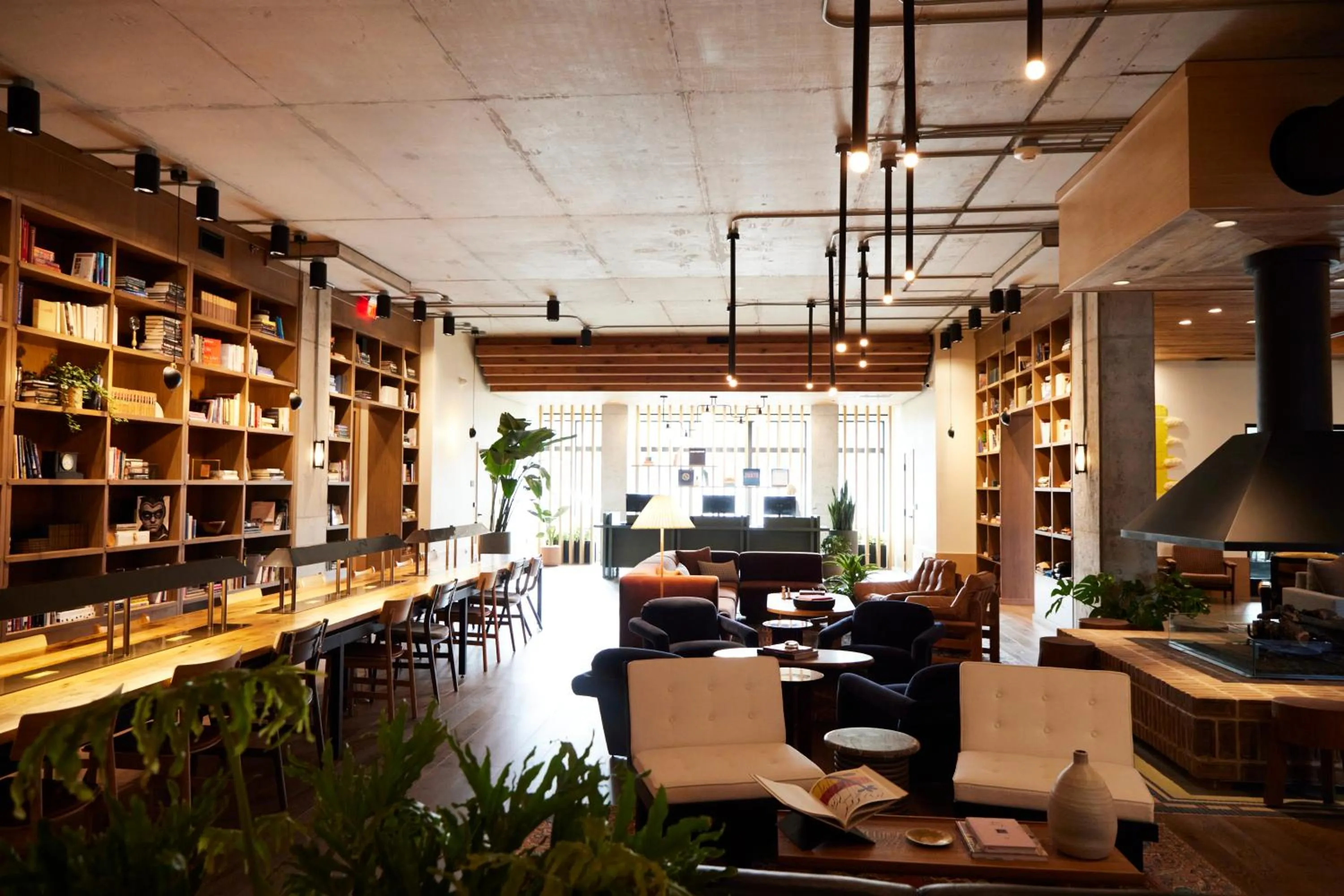 Lobby or reception in The Junto Hotel