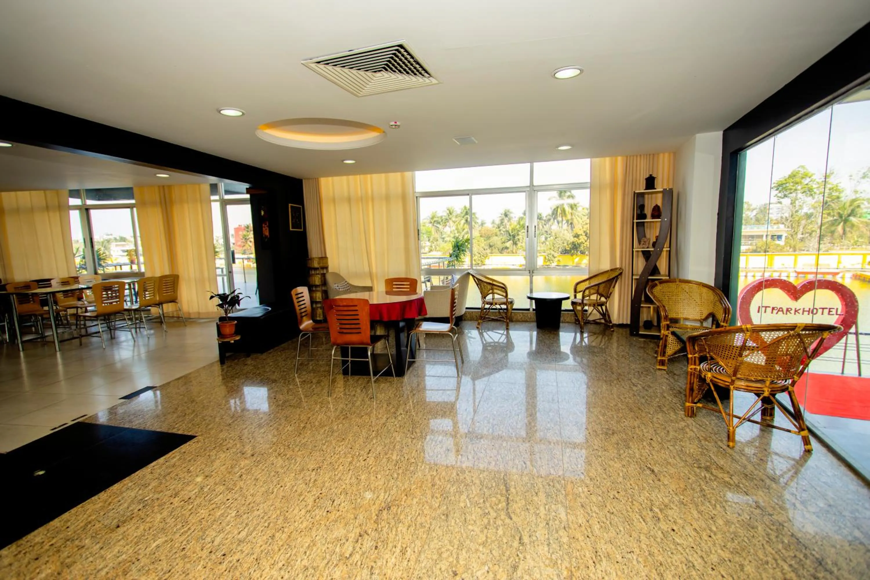 Restaurant/places to eat in Jashore IT Park Hotel and Resort