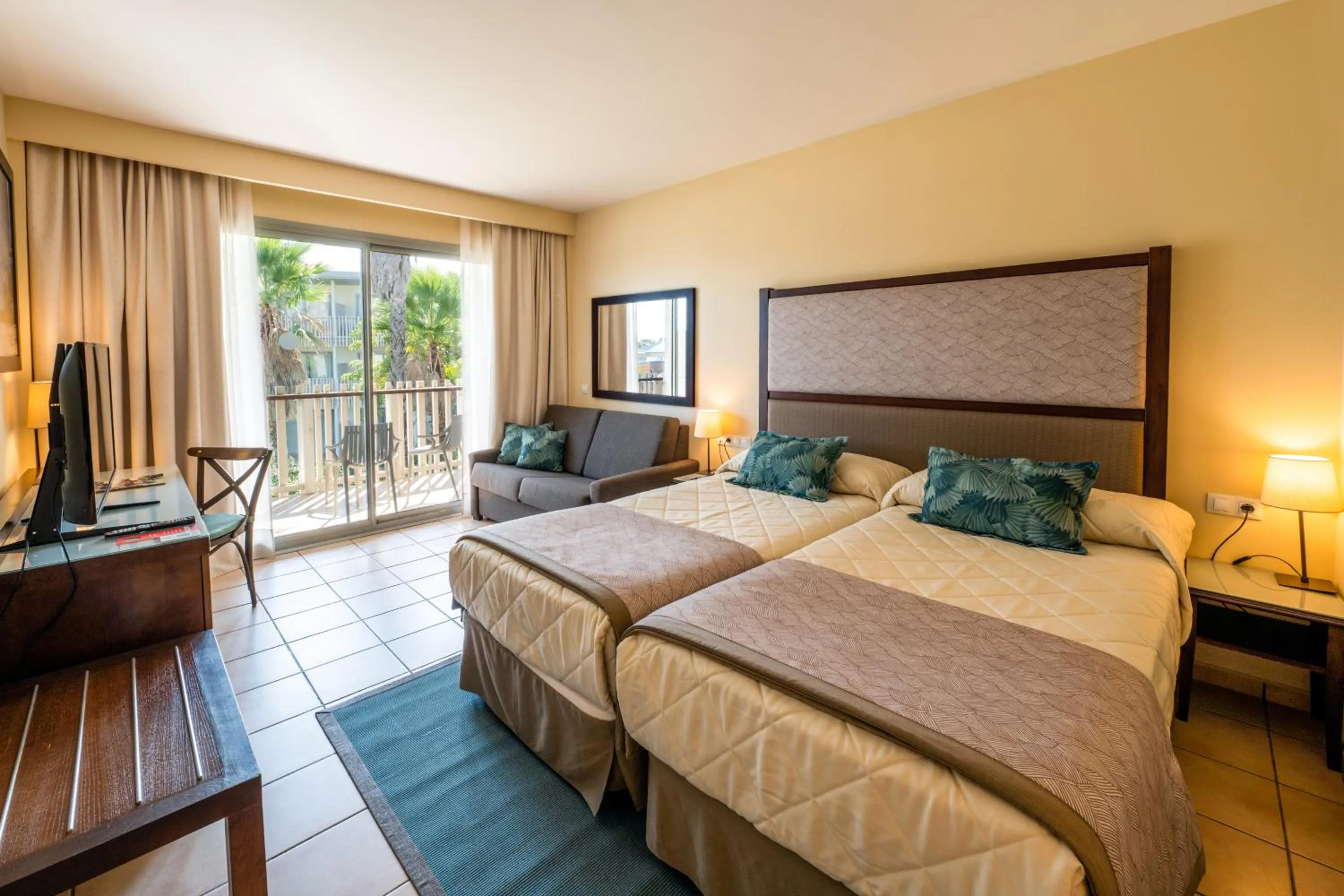 Bedroom, Bed in PortAventura Hotel Caribe - Includes unlimited access to PortAventura Park & 1 access to Ferrari Land
