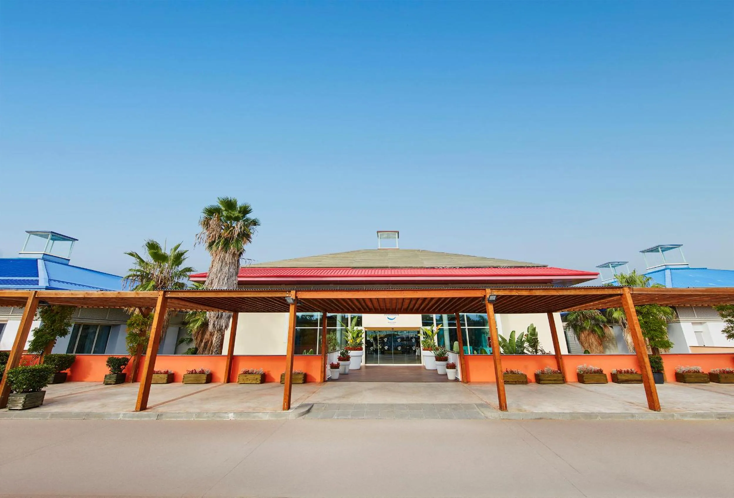 Facade/entrance in PortAventura Hotel Caribe - Includes unlimited access to PortAventura Park & 1 access to Ferrari Land