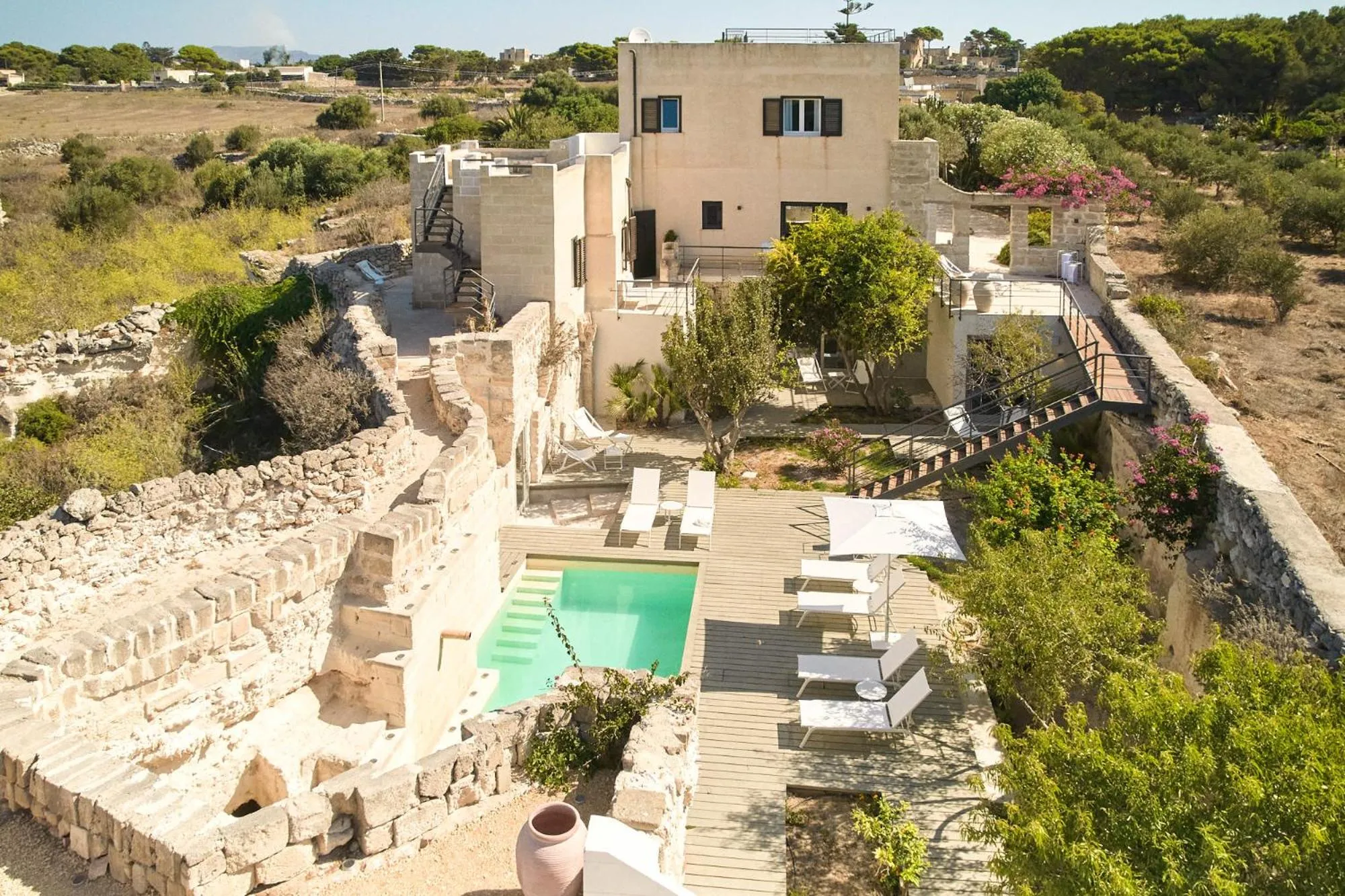 Property building in Villa Rocce Bianche