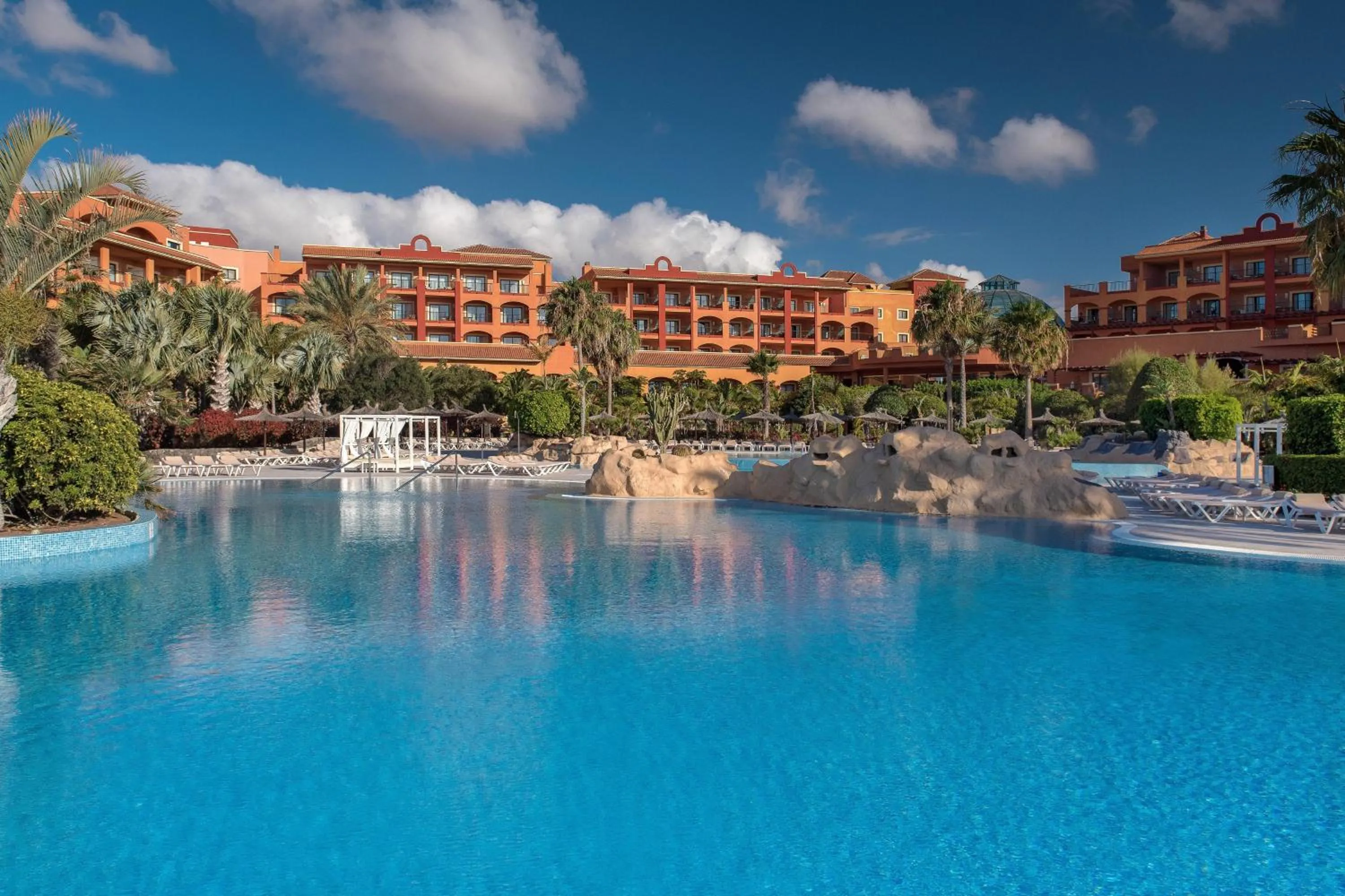 Swimming pool in Sheraton Fuerteventura Golf & Spa Resort