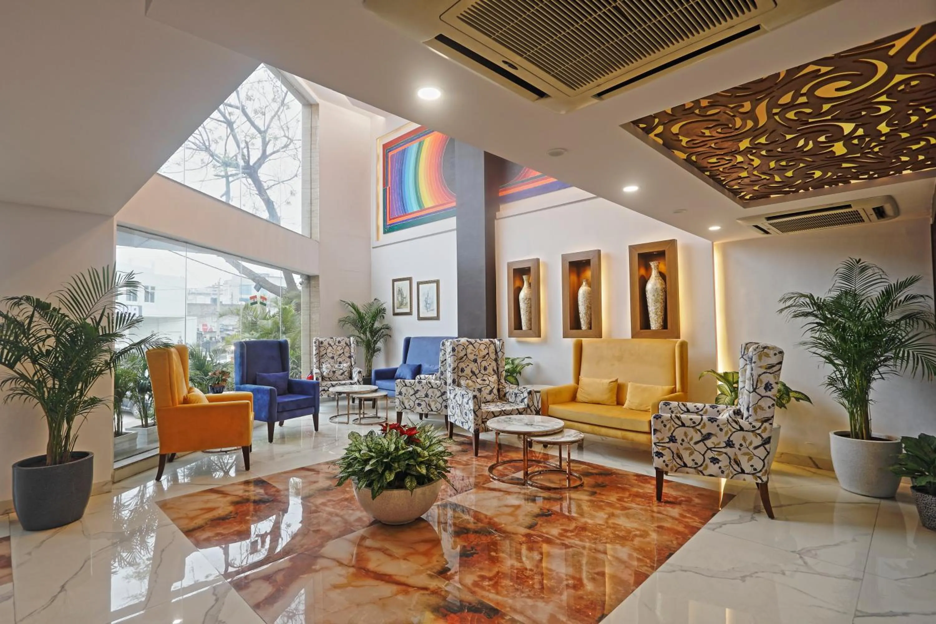 Lobby or reception in Hotel Cardinal Oxmo Delhi Airport