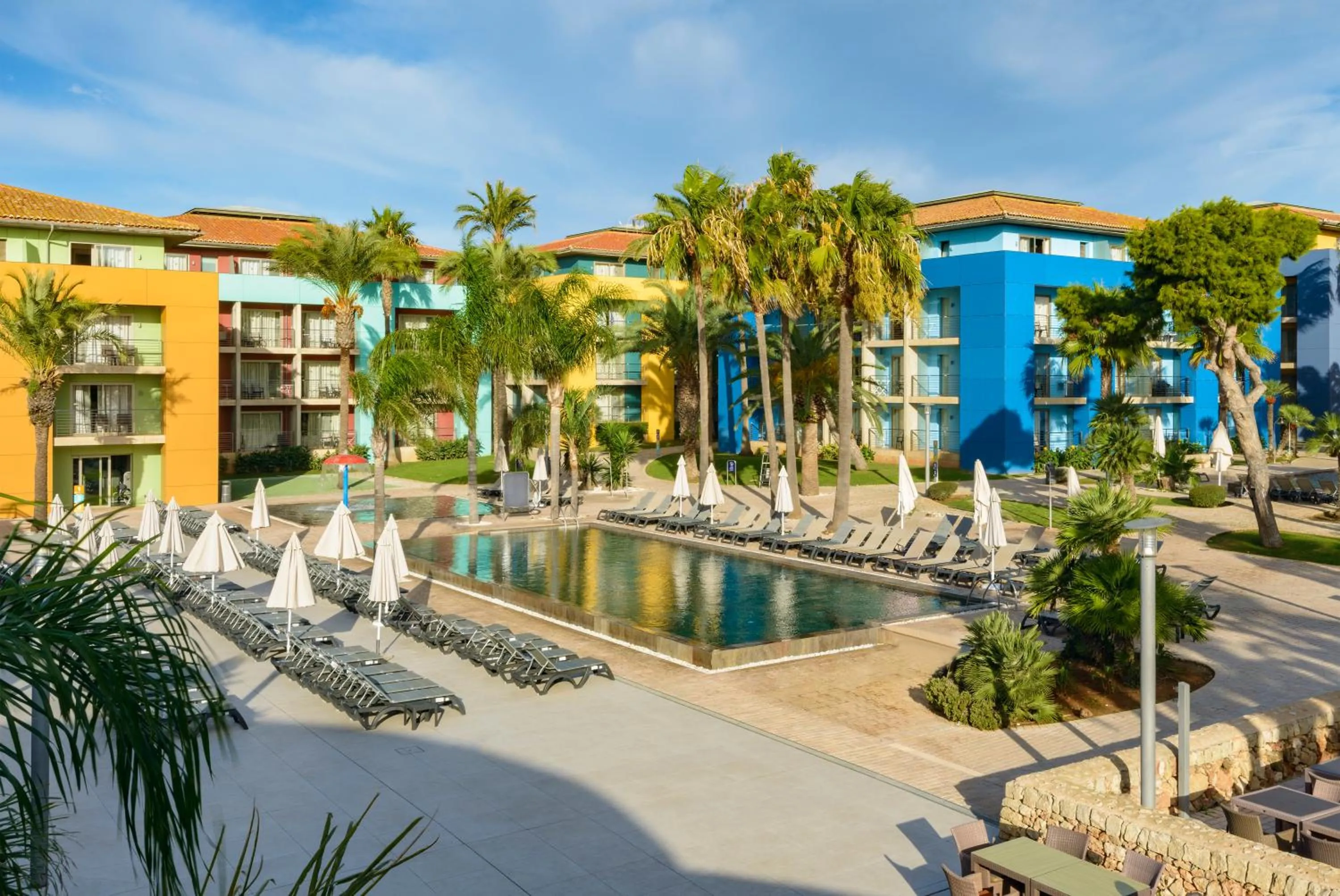 Swimming pool in Occidental Menorca