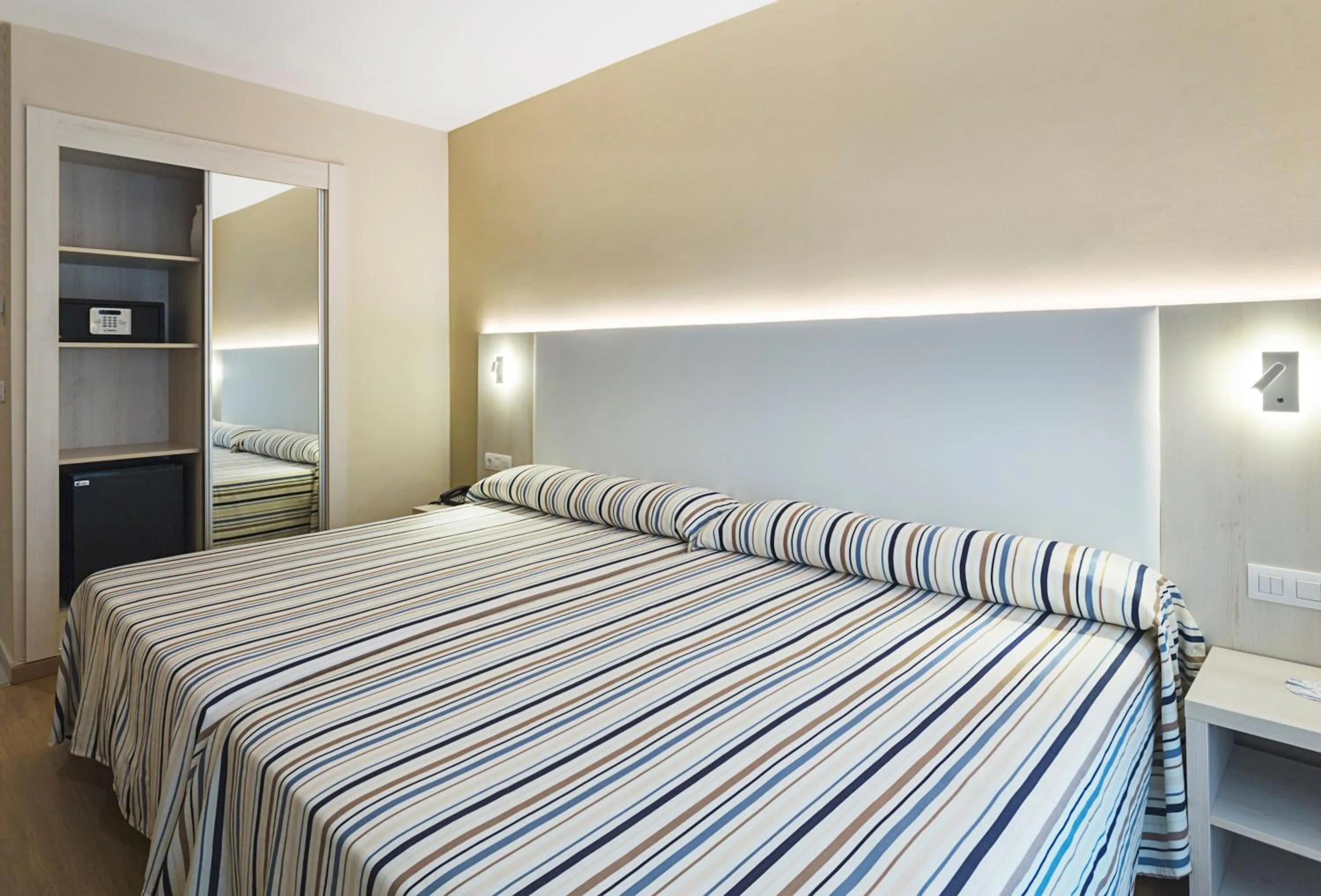 Photo of the whole room, Bed in Hotel Best Sabinal