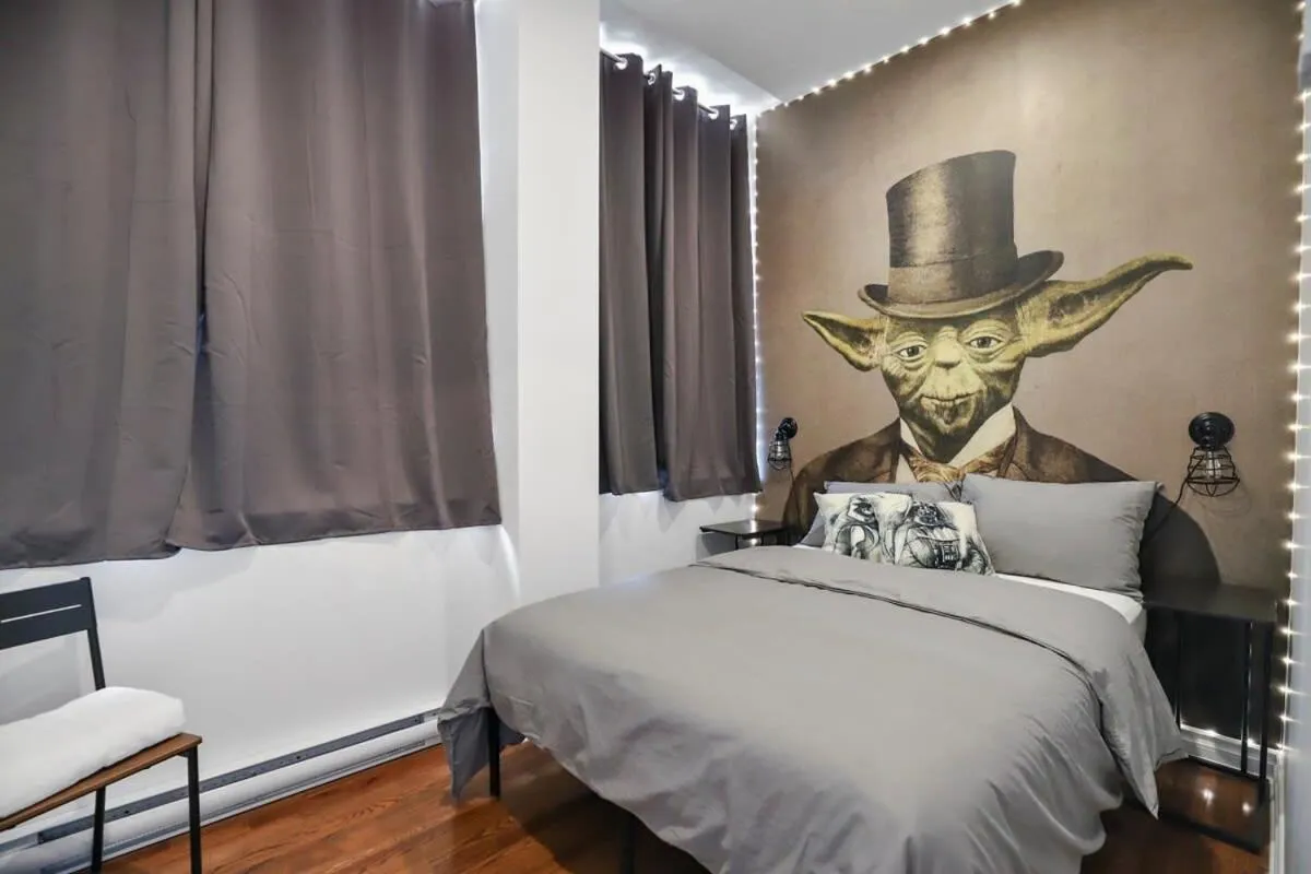 Bed in M11 The Star Wars Suite 3BR Downtown