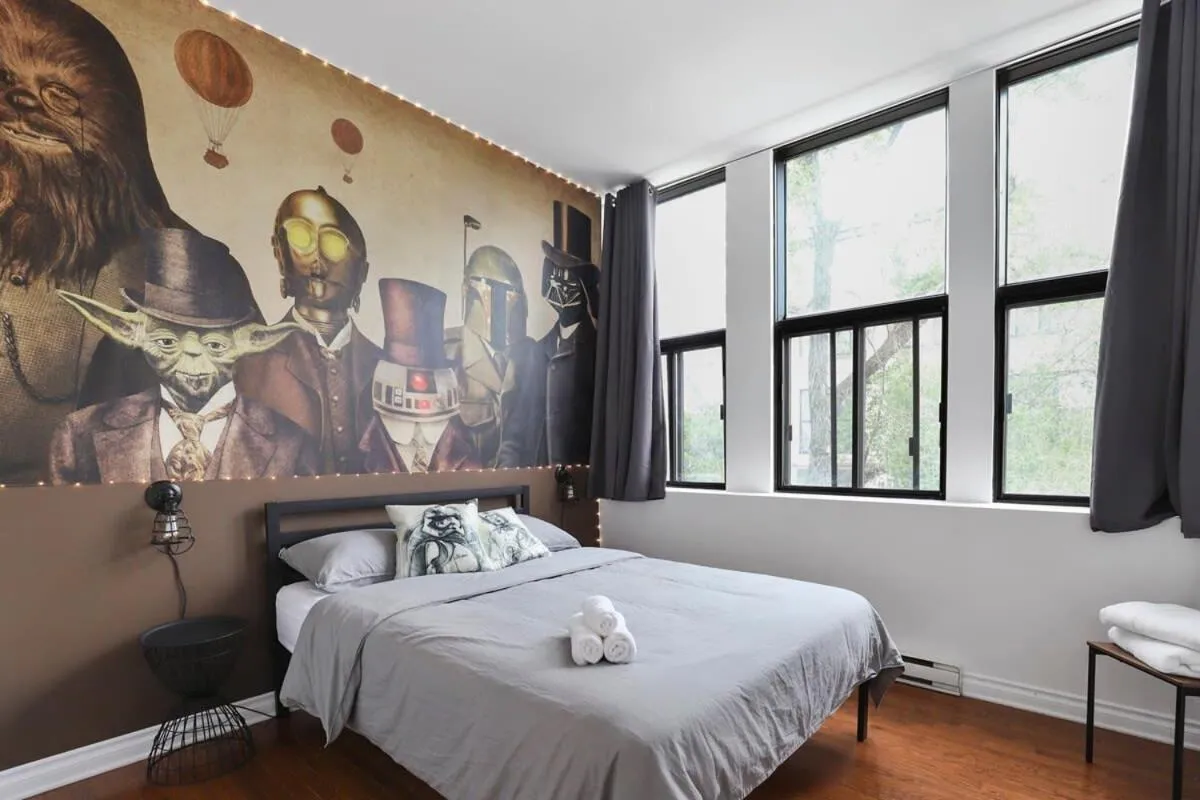 Bed in M11 The Star Wars Suite 3BR Downtown