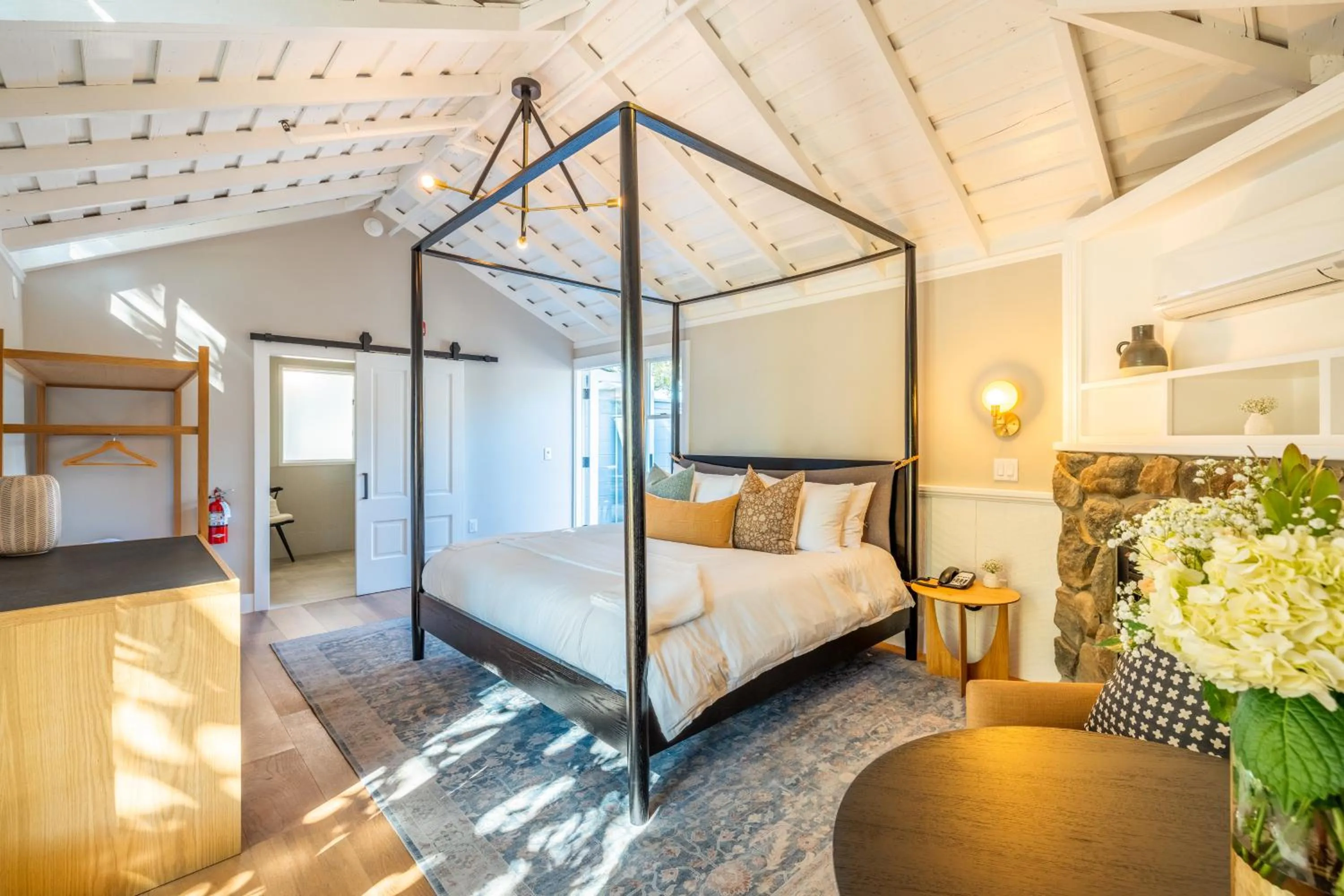 Photo of the whole room, Bed in The Ruse