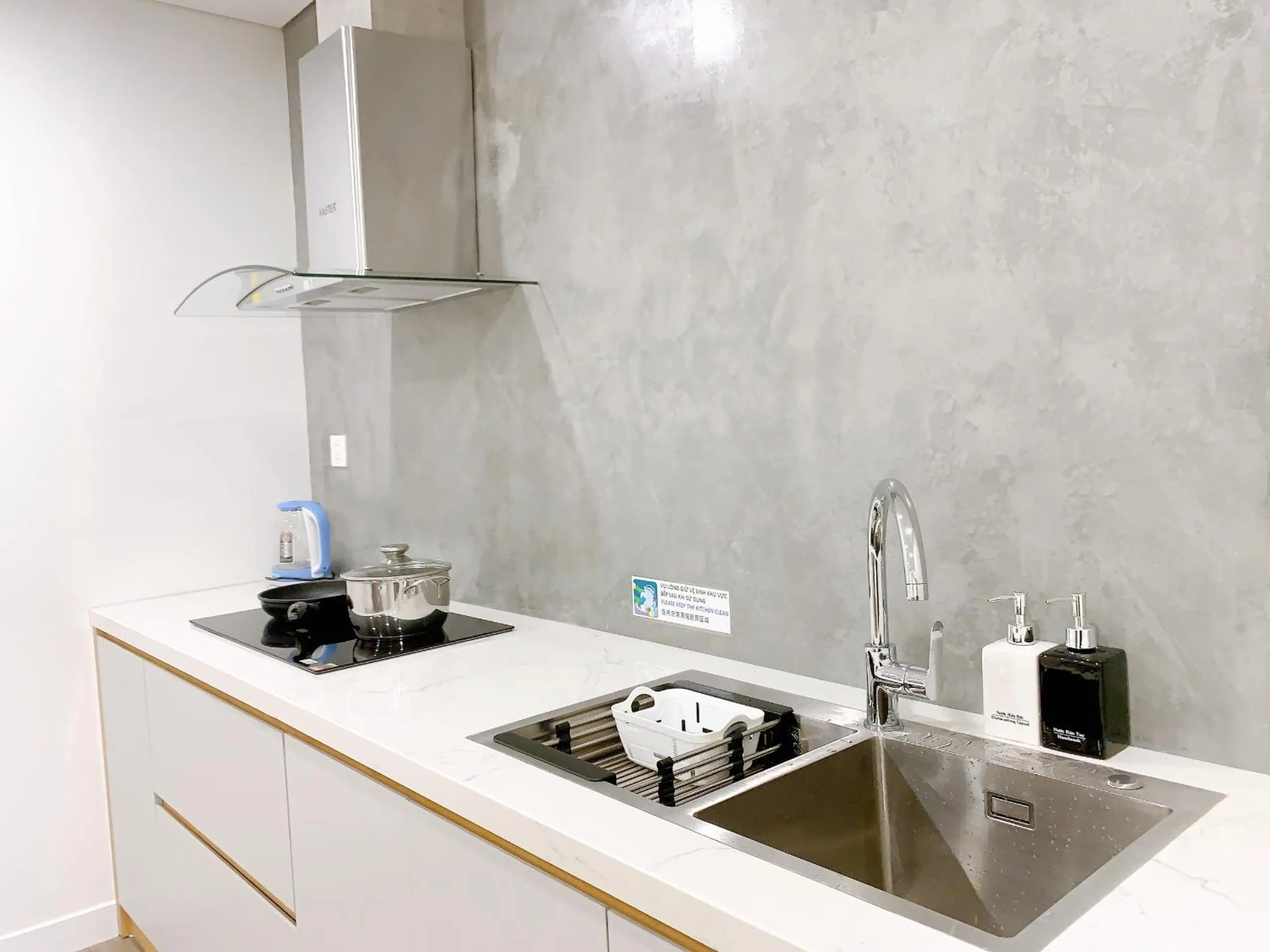 stove in TSQ STAY Hotel Apartment