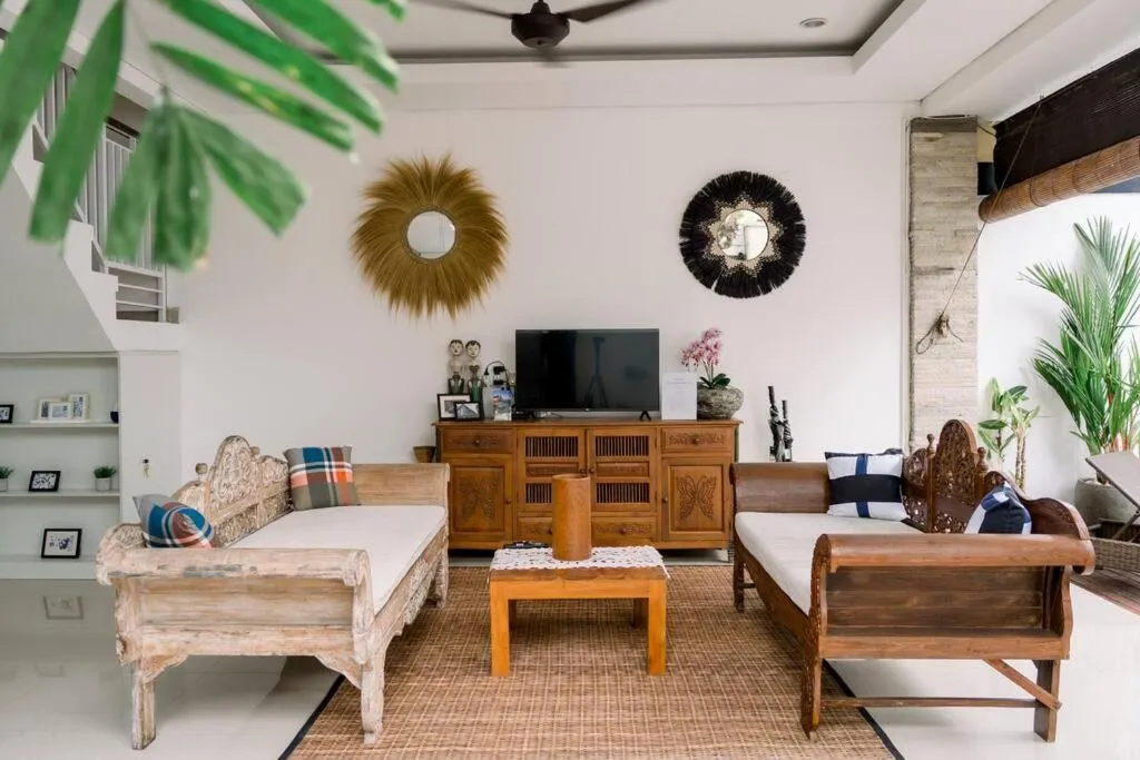 Communal lounge/ TV room in Taman Bali A&R Seminyak