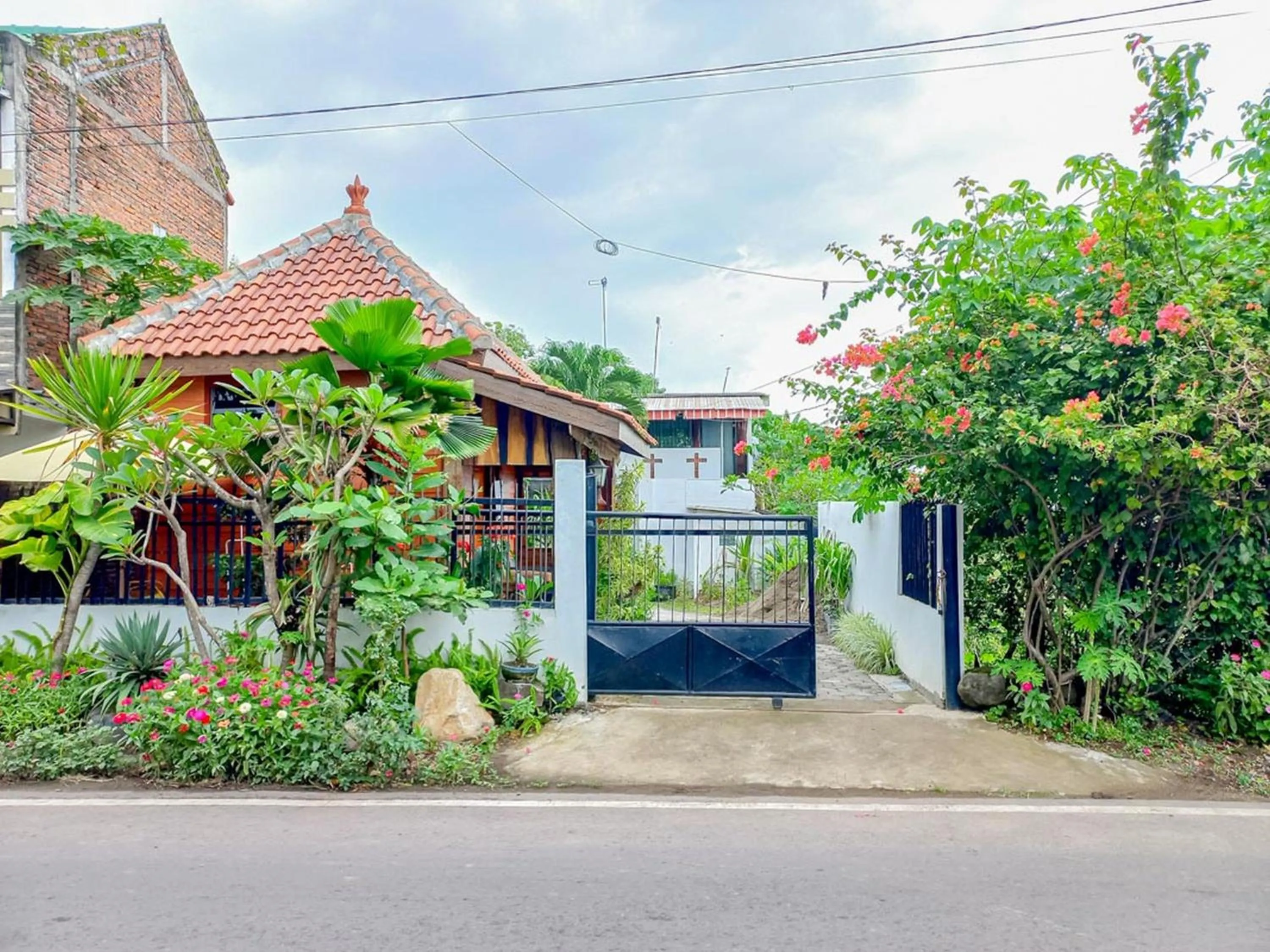 Labinda Homestay Caruban Mitra RedDoorz