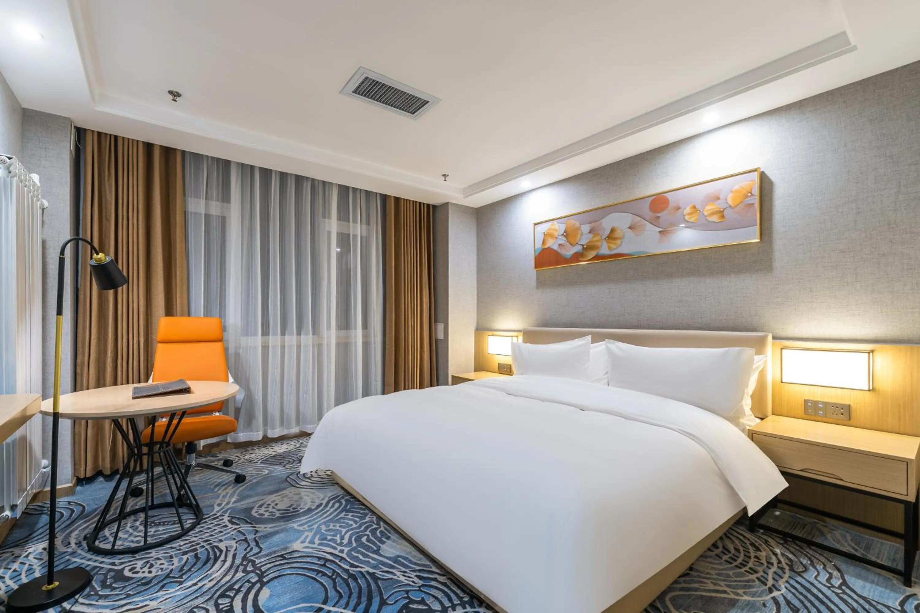 Photo of the whole room, Bed in Joy Fall Hotel