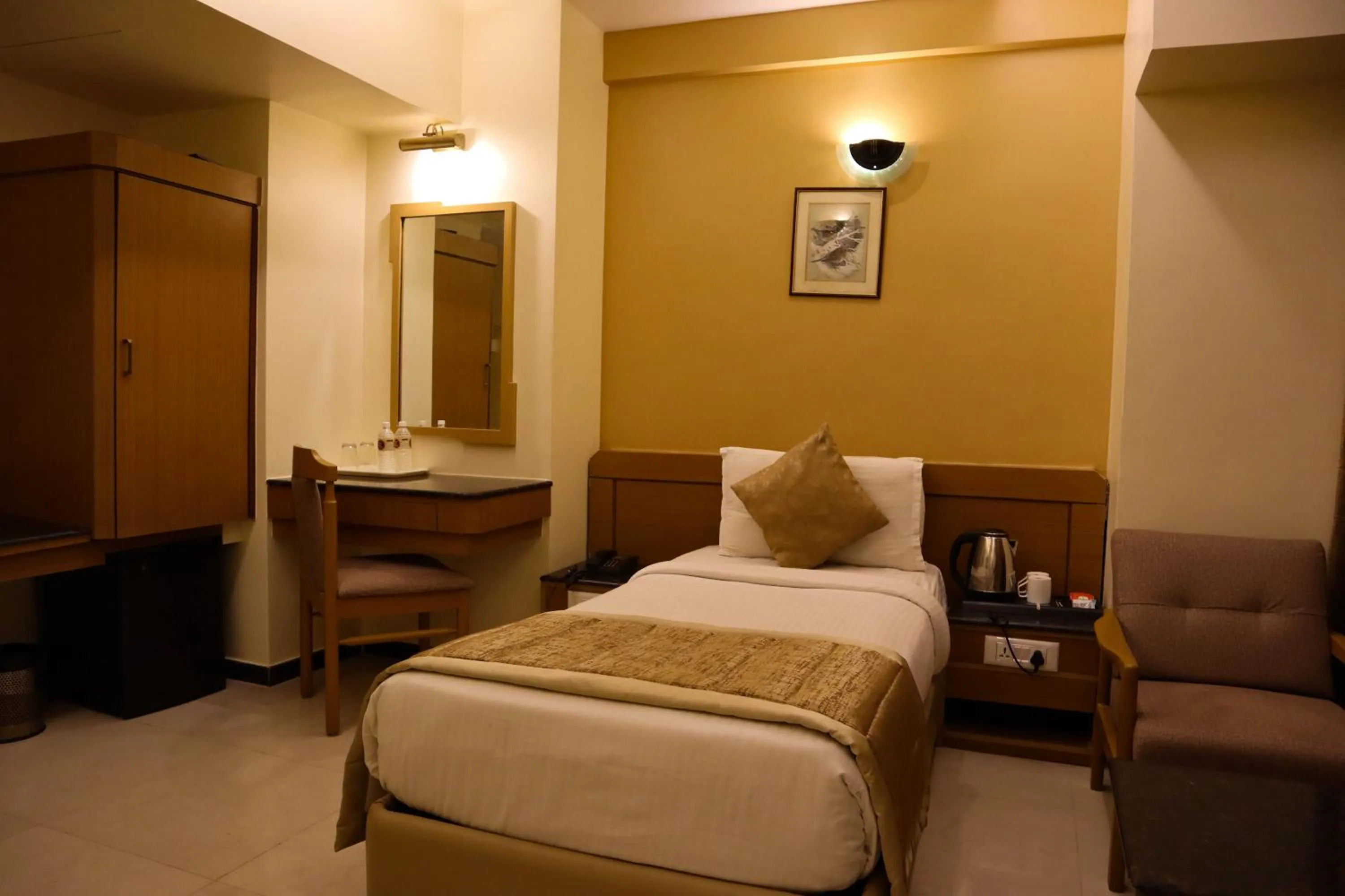 Bed in HOTEL SALEM CASTLE