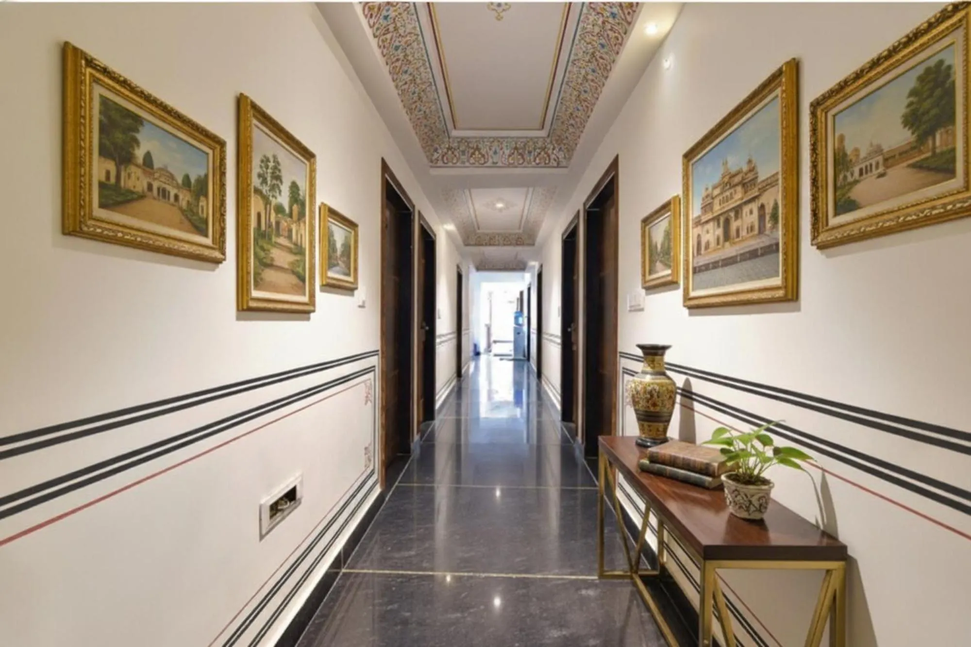 Lobby or reception in FabHotel JBS Heritage