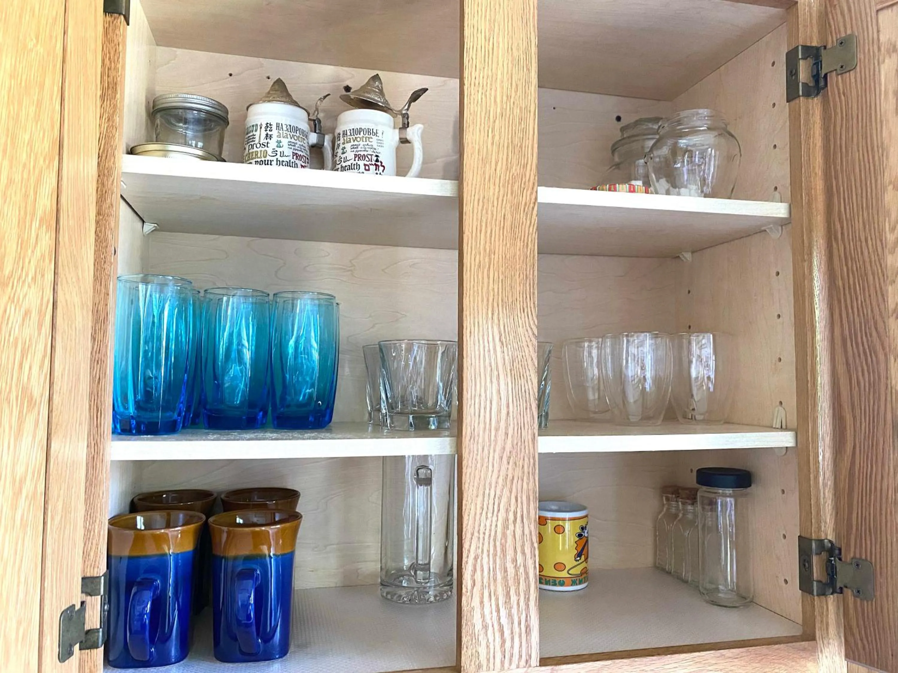 Kitchen or kitchenette in 3br home 2br unit close to USAFA with fireplace