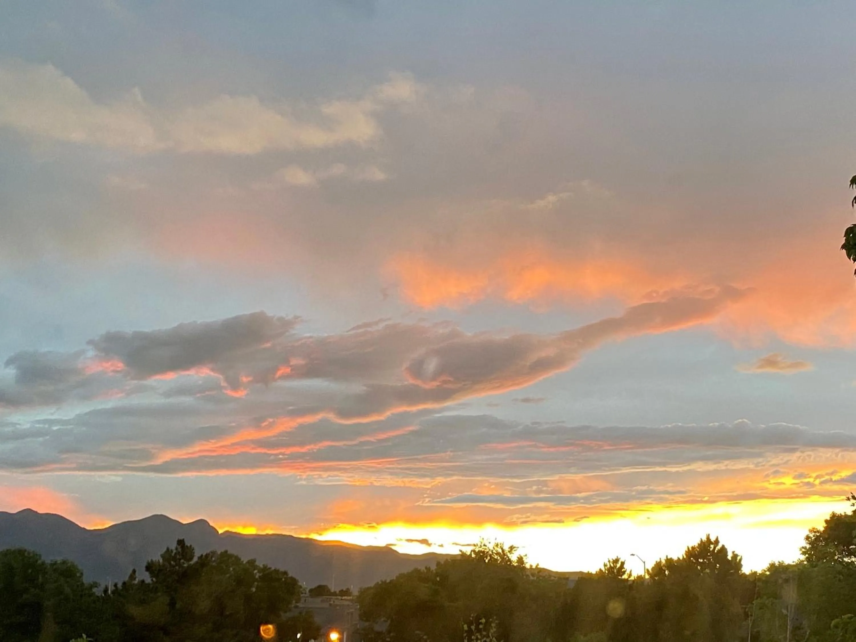 Natural landscape in 3br home 2br unit close to USAFA with fireplace