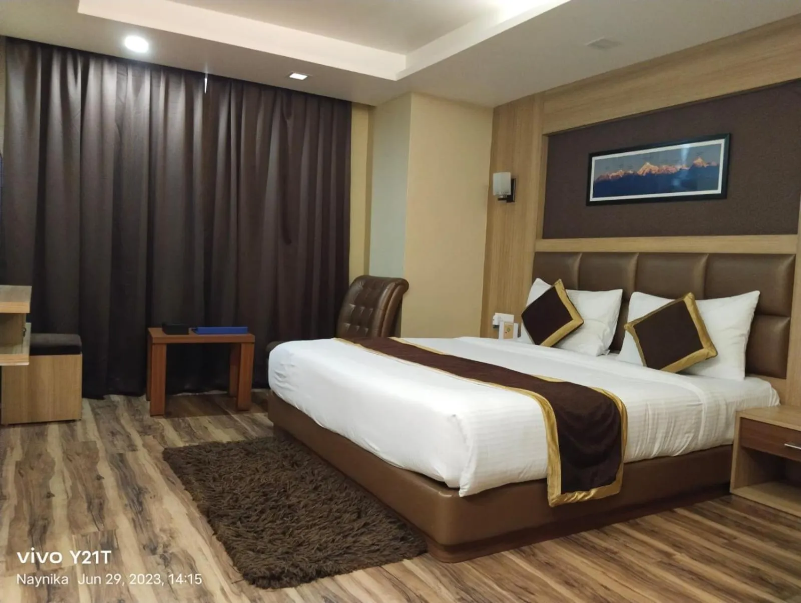 Bedroom in Q SAINA THE COSMOS