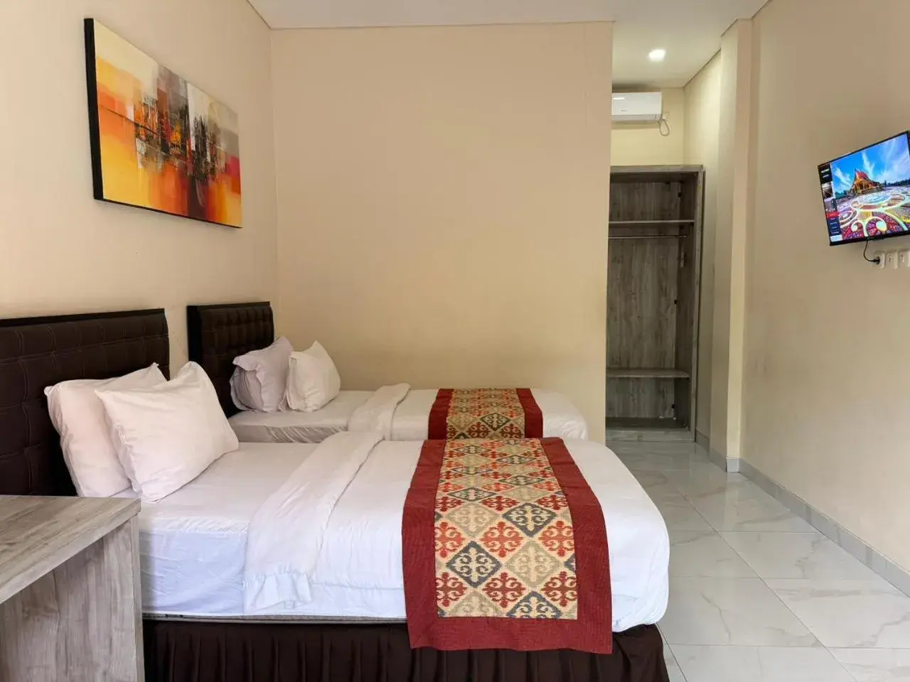 Superior Twin Room in THE LAVIANA HOTEL Superior Twin Room in THE LAVIANA HOTEL