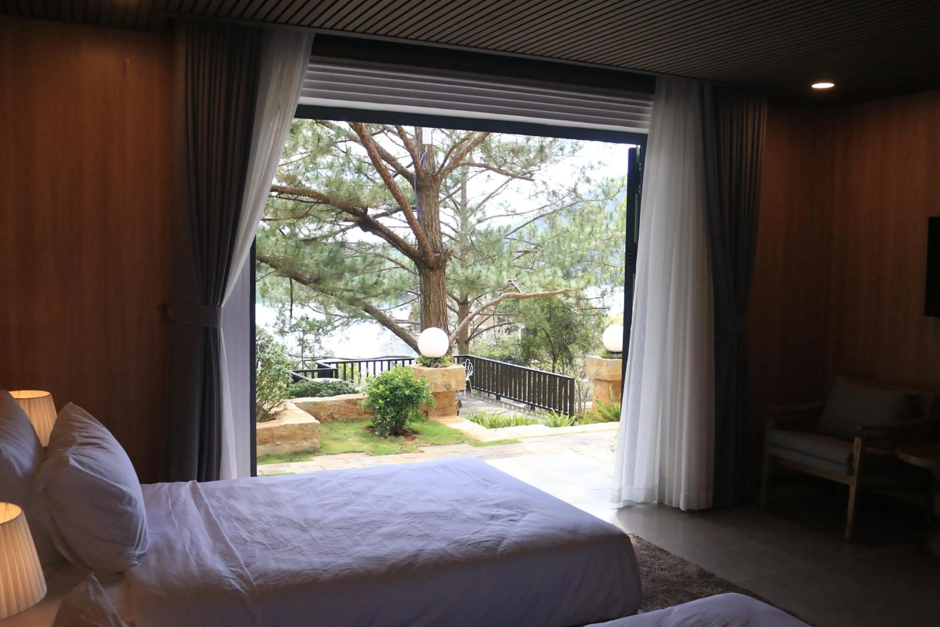 Bed in Lavender Dalat Hotel and Resorts