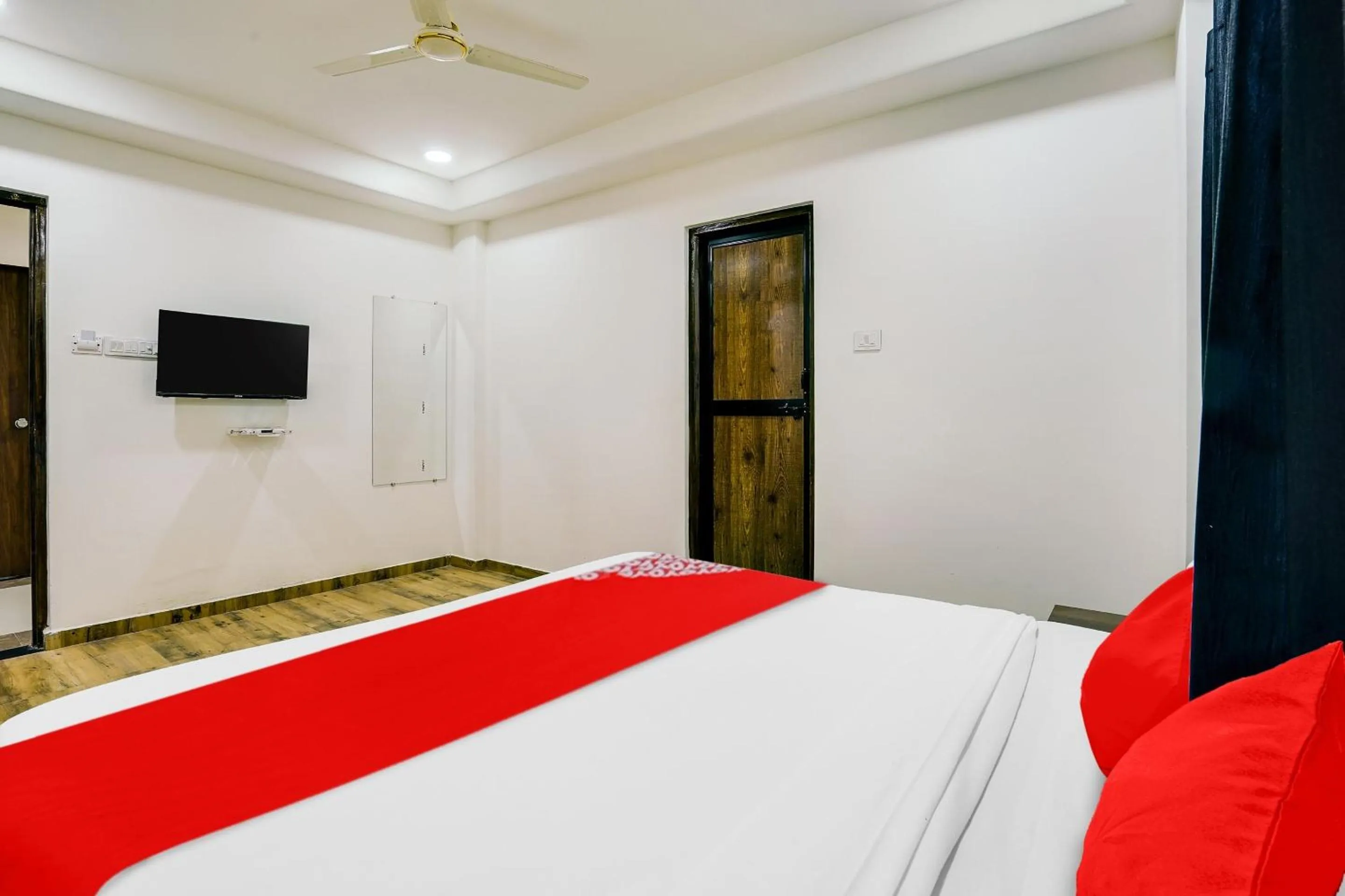 Bedroom, Bed in Hotel O White Villa