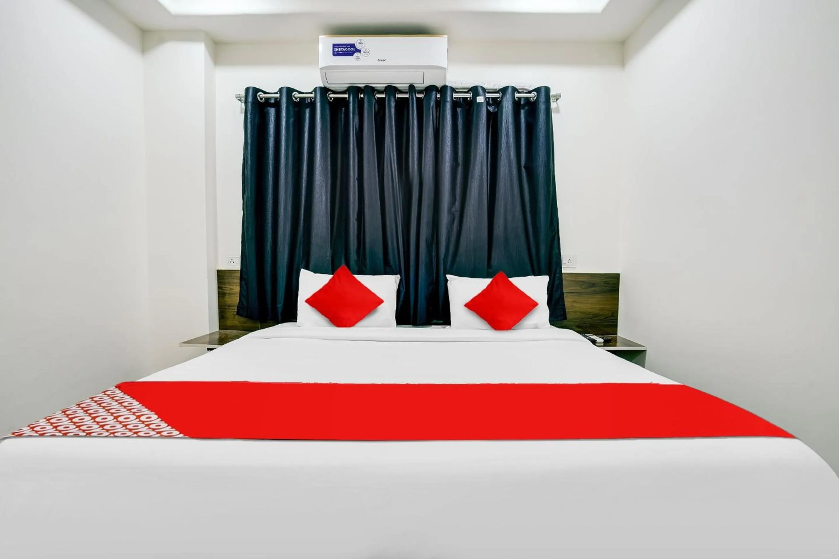 Bedroom, Bed in Hotel O White Villa