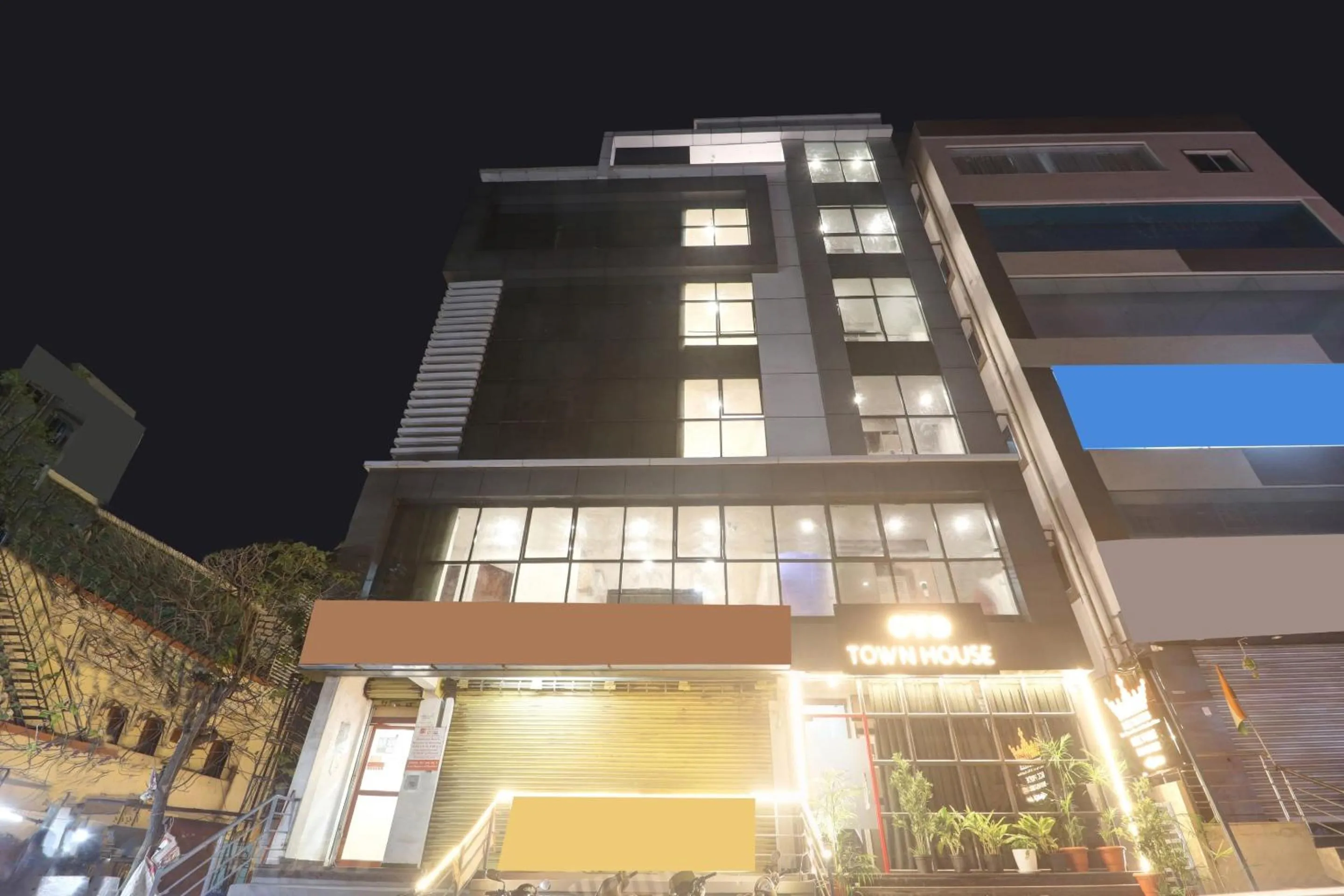 Facade/entrance in Super Townhouse Rcc Pride