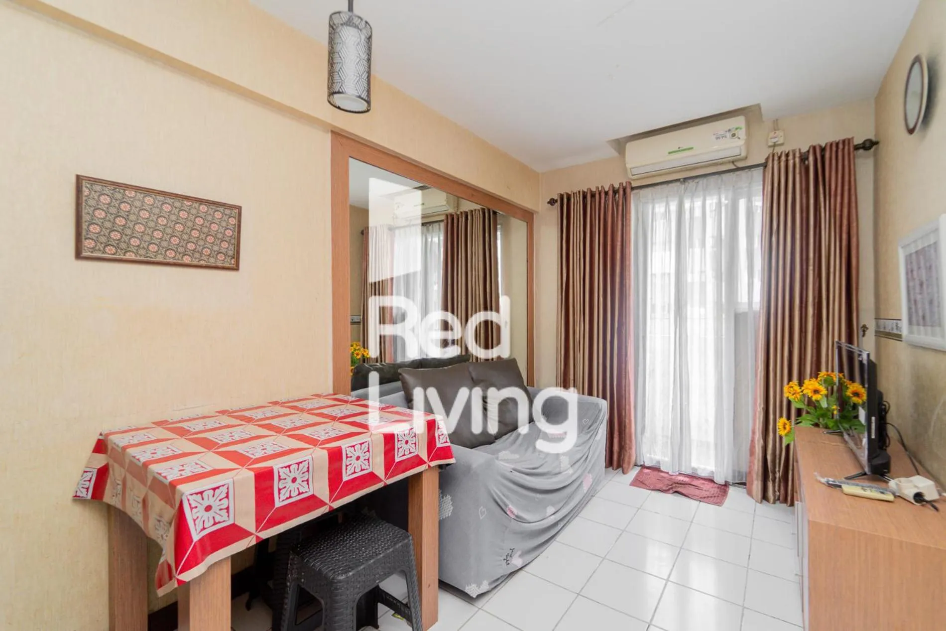 Communal lounge/ TV room, Bed in Apartemen Sentra Timur Residence - S&A Zada Property Tower Orange