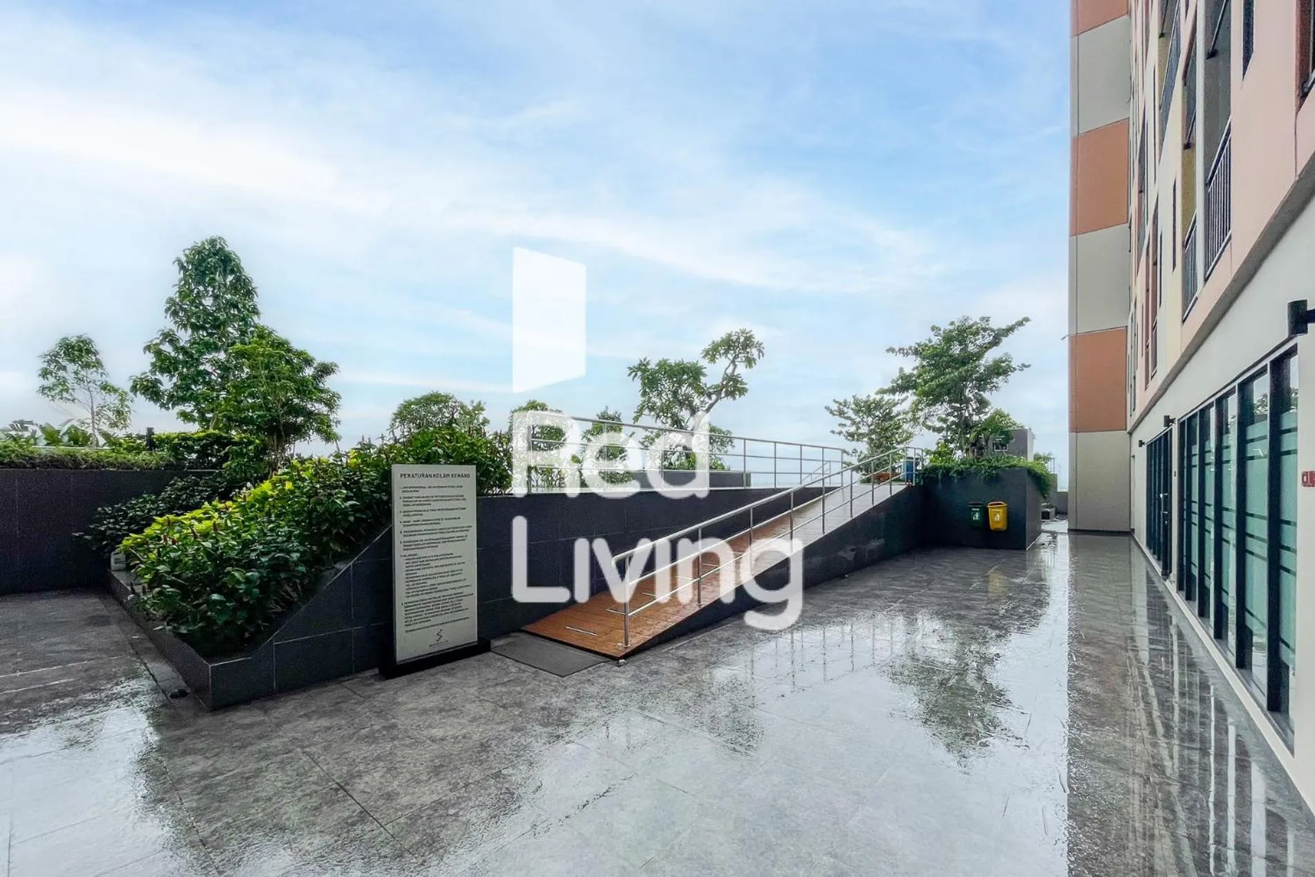 Property building in RedLiving Apartemen Sayana - Sentra Jaya
